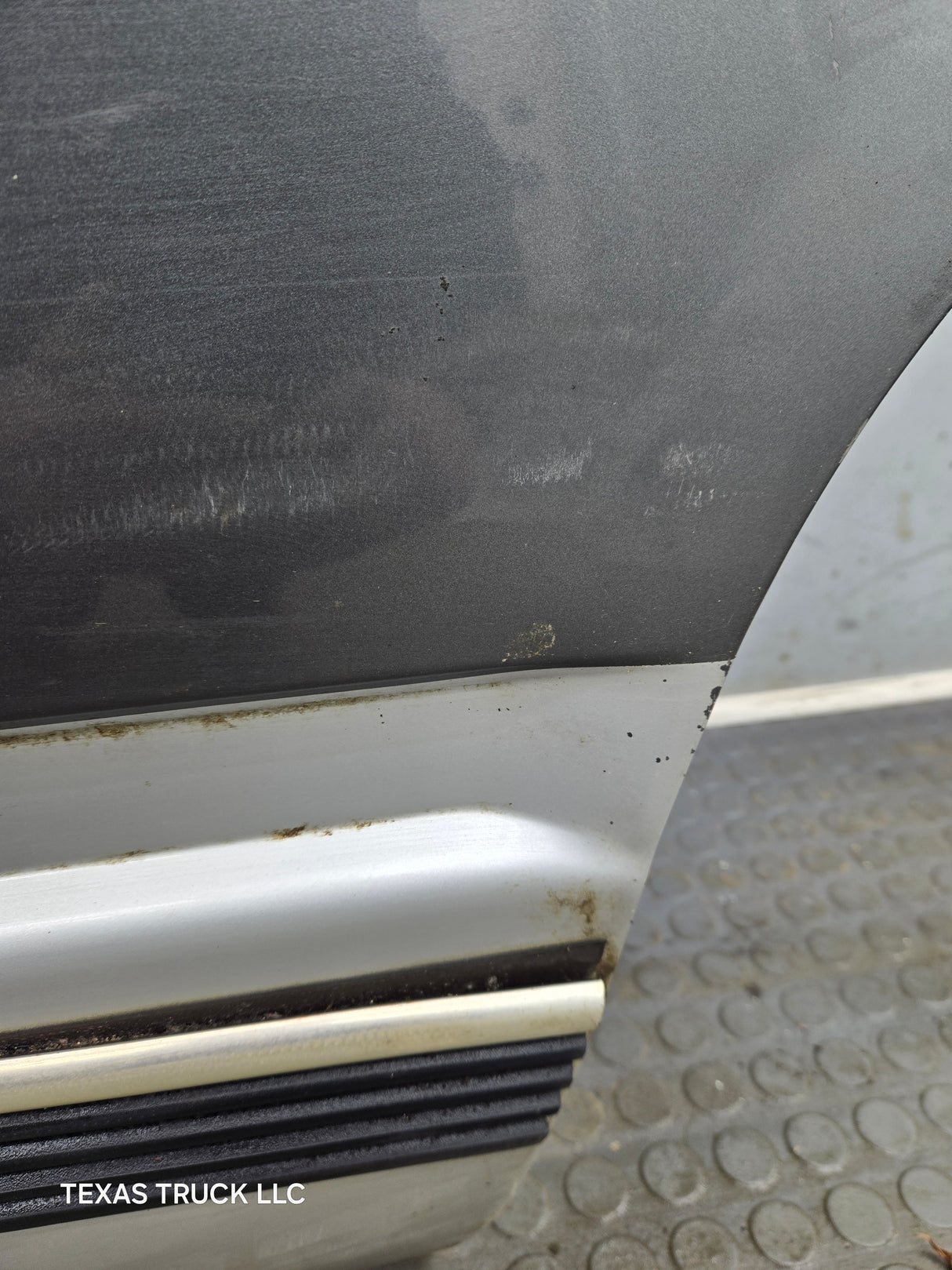 1996-1999 Chevrolet Tahoe / GMC Yukon 1500 2500HD Rear Driver side rear door LH