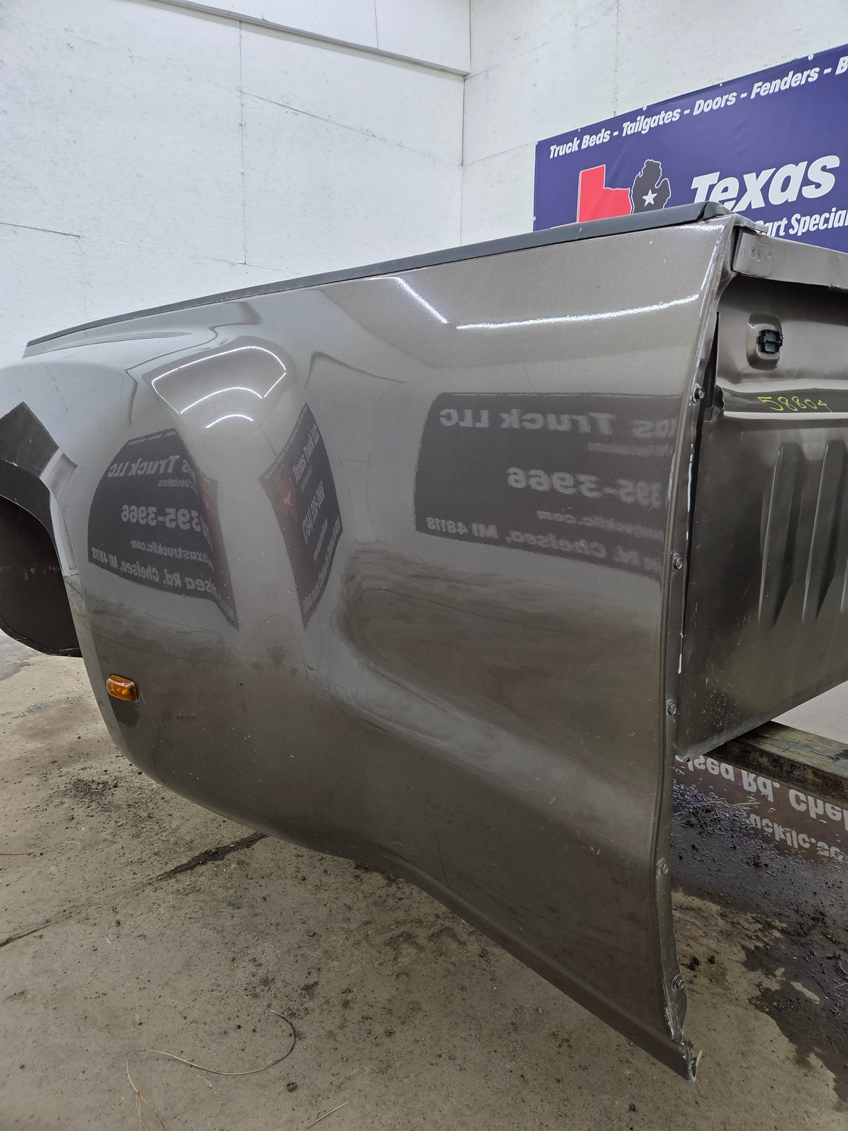 2014-2019 Chevrolet Silverado / GMC Sierra 3500 HD 8' Dually Truck Bed