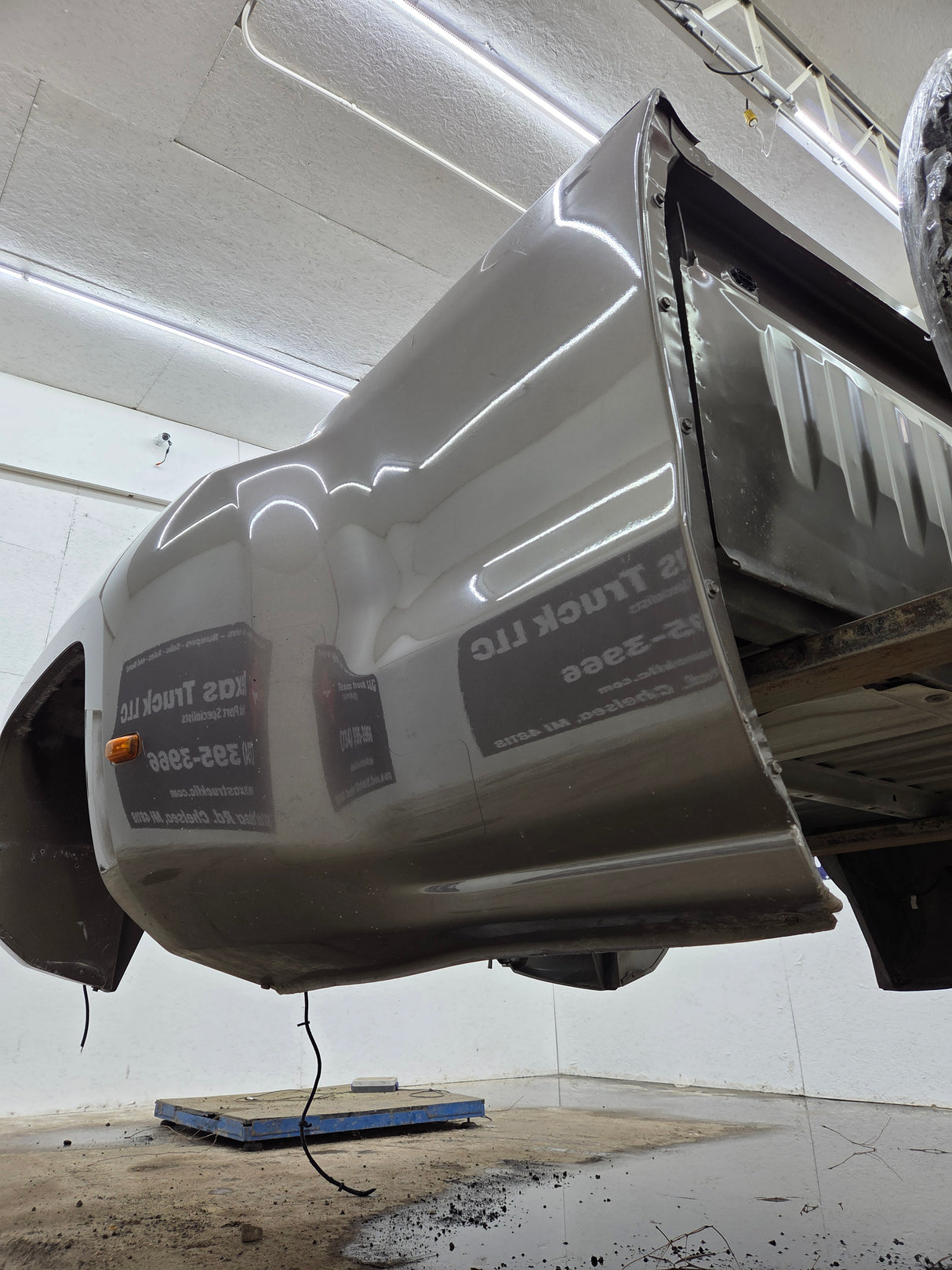 2014-2019 Chevrolet Silverado / GMC Sierra 3500 HD 8' Dually Truck Bed