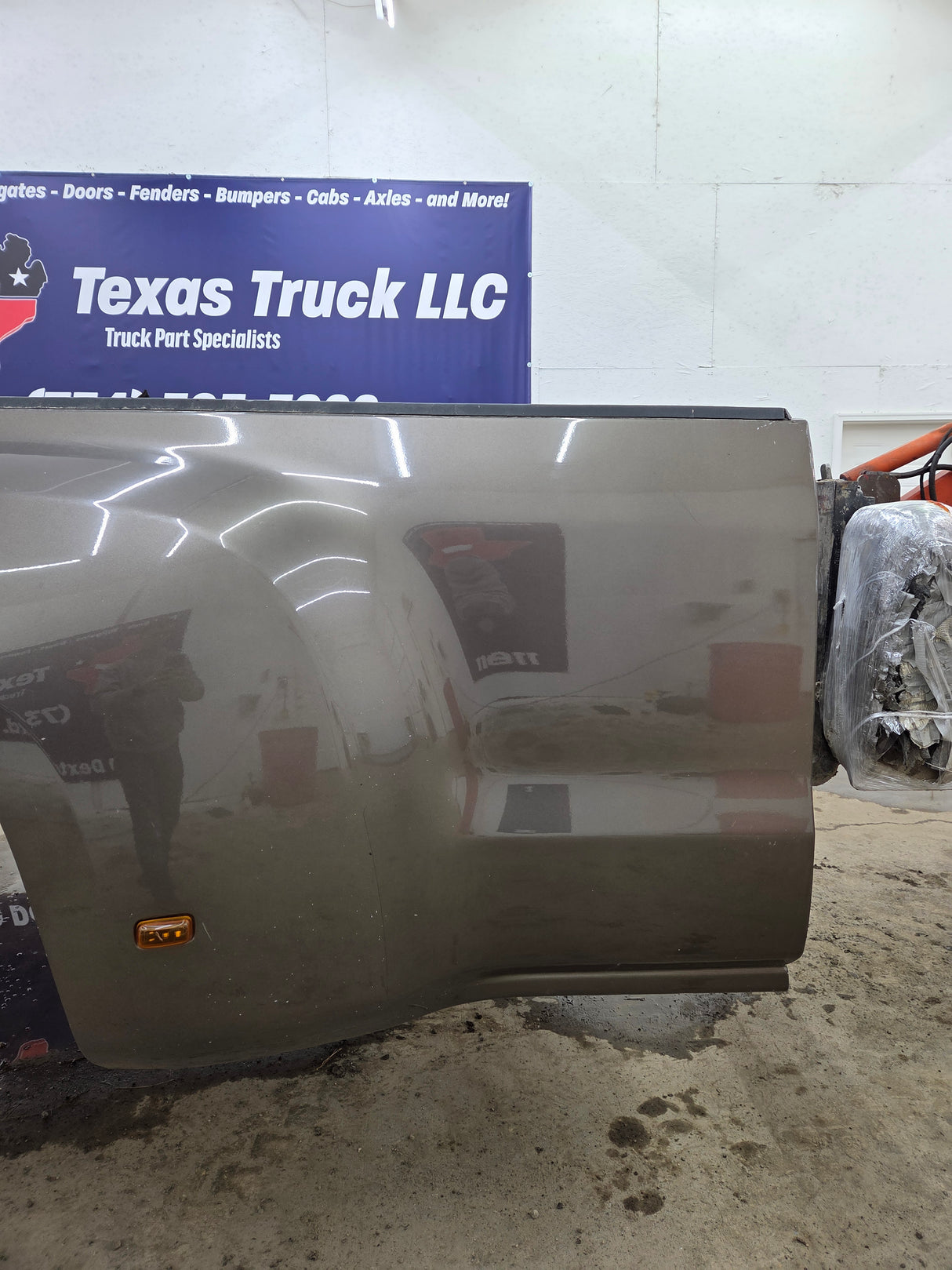 2014-2019 Chevrolet Silverado / GMC Sierra 3500 HD 8' Dually Truck Bed