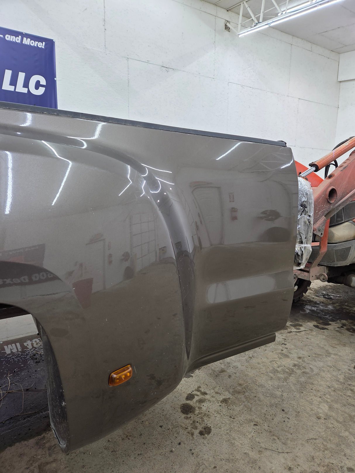 2014-2019 Chevrolet Silverado / GMC Sierra 3500 HD 8' Dually Truck Bed