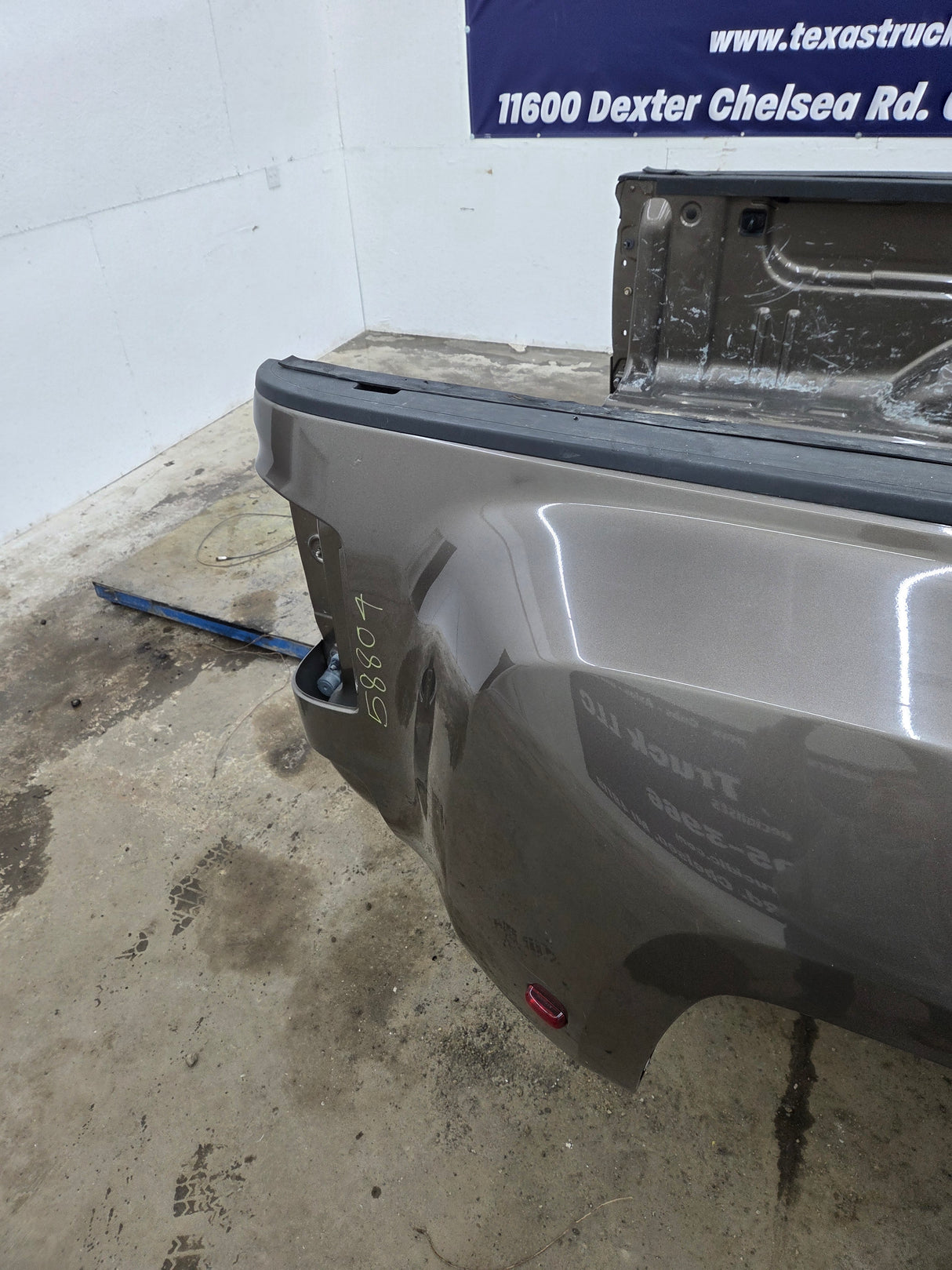 2014-2019 Chevrolet Silverado / GMC Sierra 3500 HD 8' Dually Truck Bed