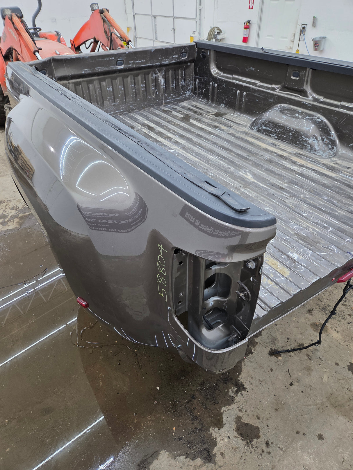 2014-2019 Chevrolet Silverado / GMC Sierra 3500 HD 8' Dually Truck Bed
