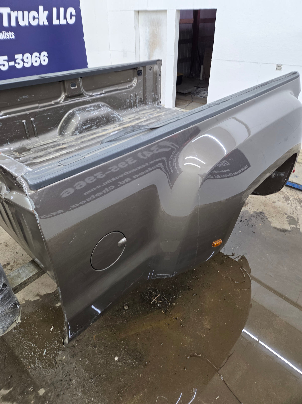 2014-2019 Chevrolet Silverado / GMC Sierra 3500 HD 8' Dually Truck Bed