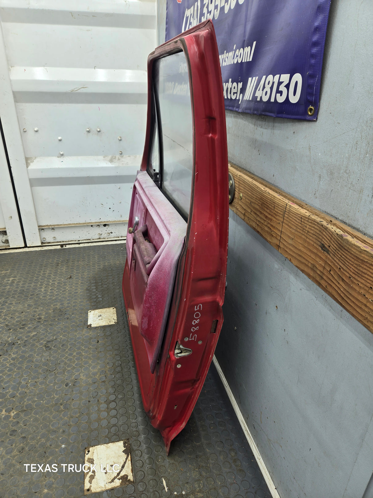 1980-1986 Ford F Series F250 F350 F450 F550 Passenger Side Front Door RH