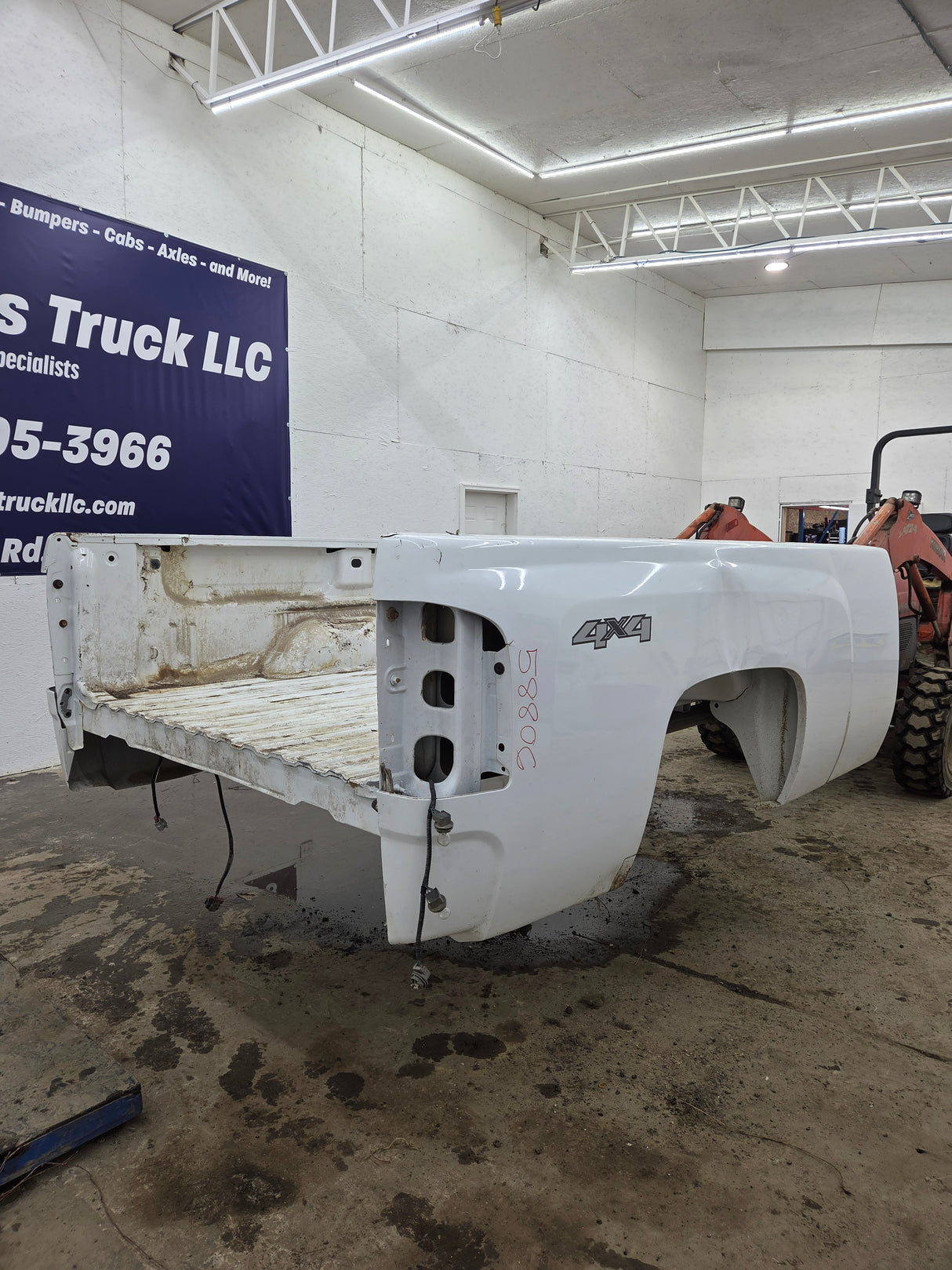 2007-2013 Chevrolet Silverado 1500 2500 3500 HD 8' Long Truck Bed