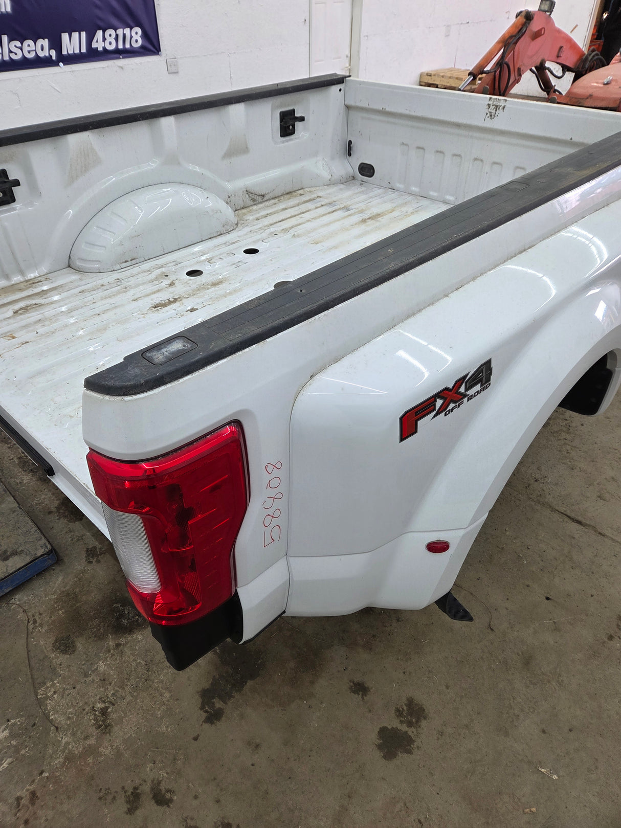 2017-2022 Ford Super Duty F350 F450 F550 8' Dually Bed
