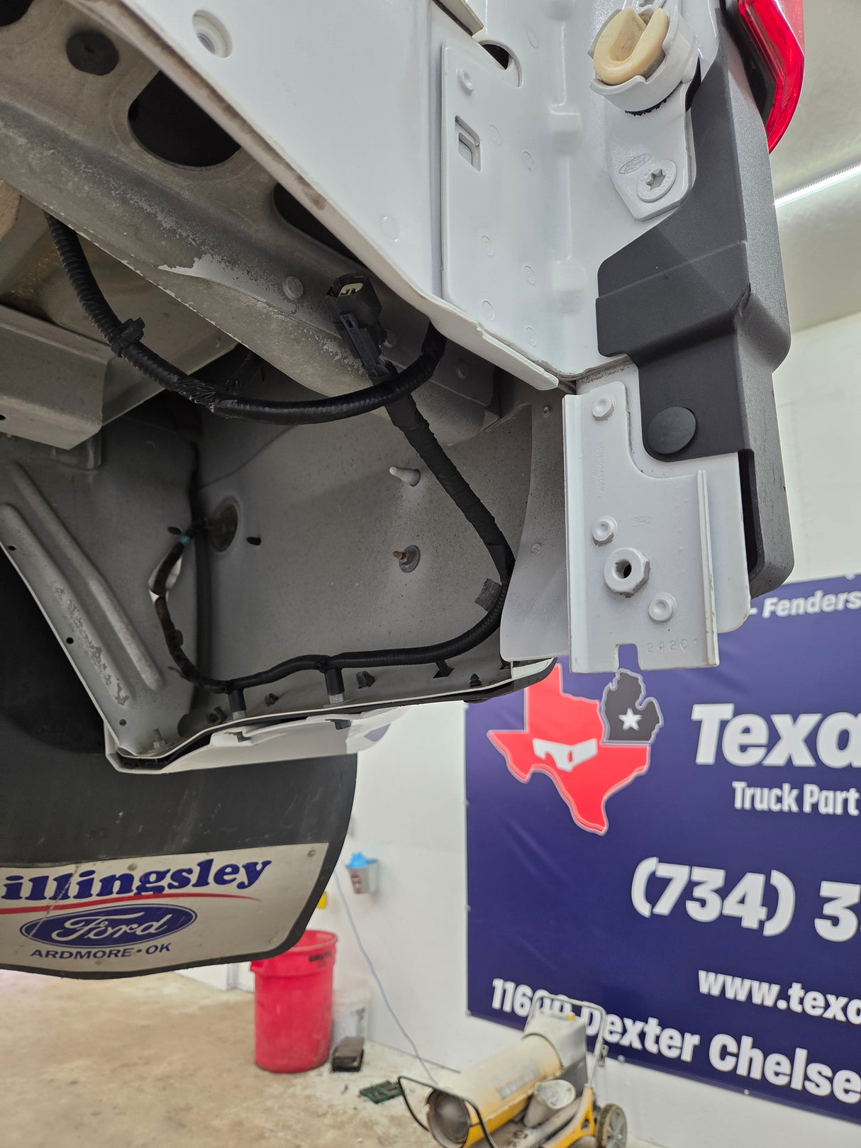 2017-2022 Ford Super Duty F350 F450 F550 8' Dually Bed