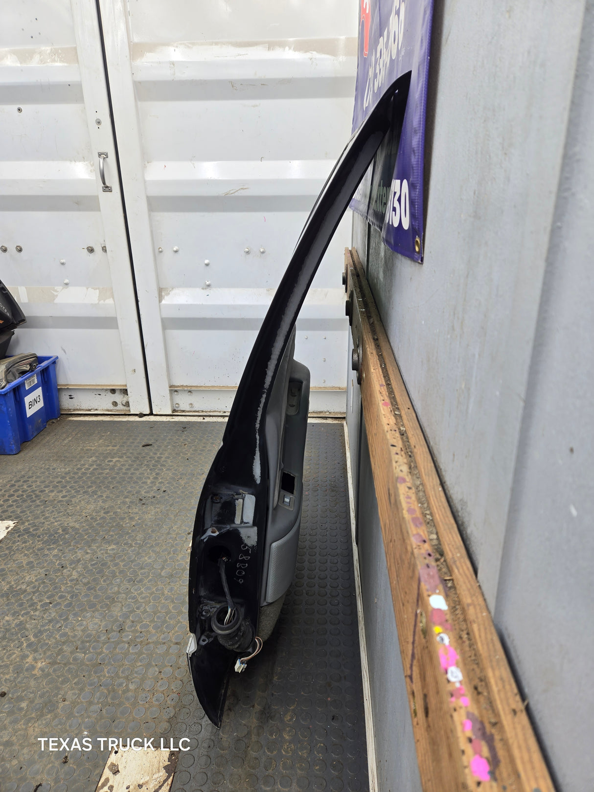 1996-1999 Chevrolet Tahoe / GMC Yukon 1500 2500HD Rear Passenger side rear door RH
