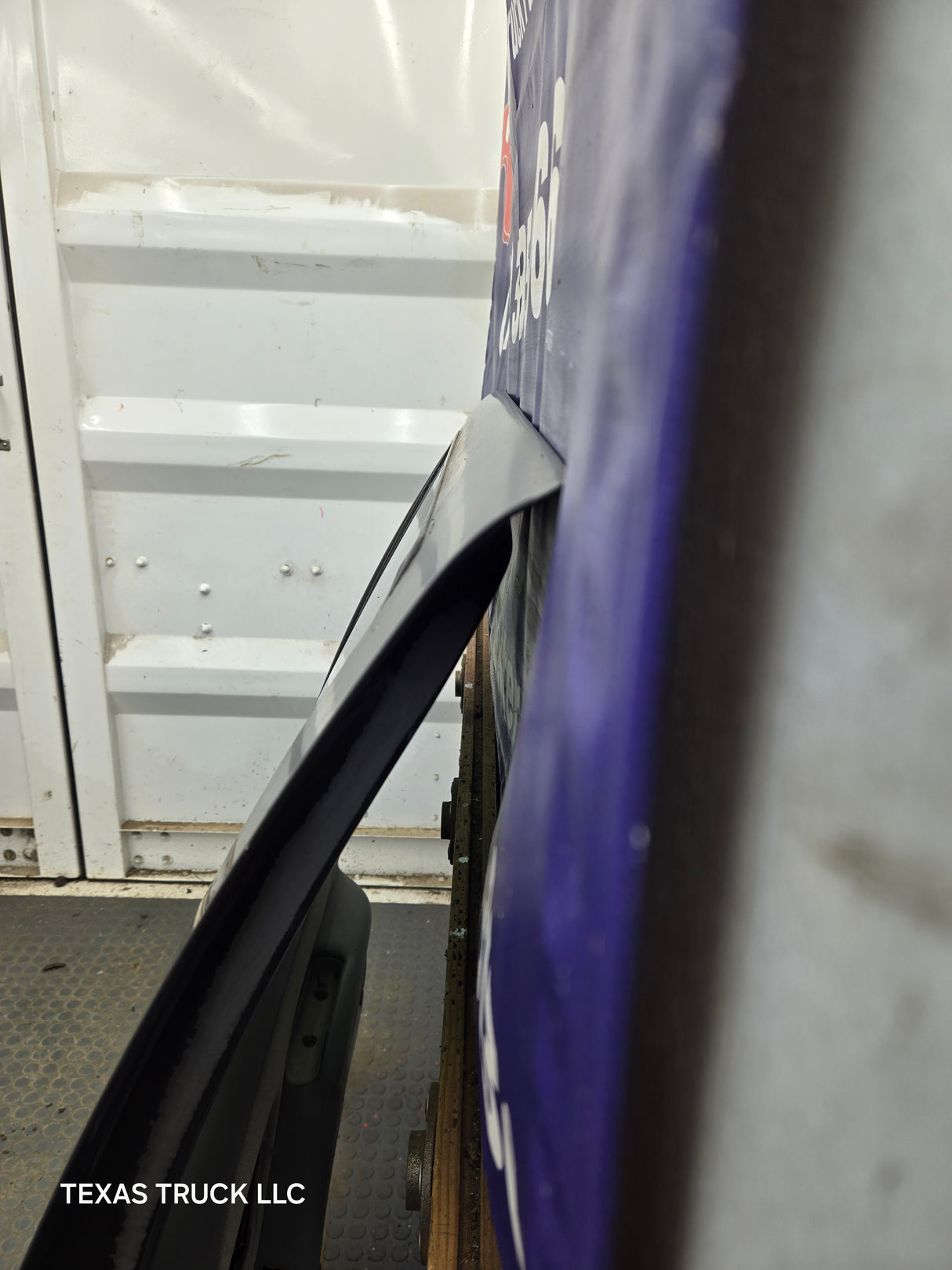 1996-1999 Chevrolet Tahoe / GMC Yukon 1500 2500HD Rear Passenger side rear door RH