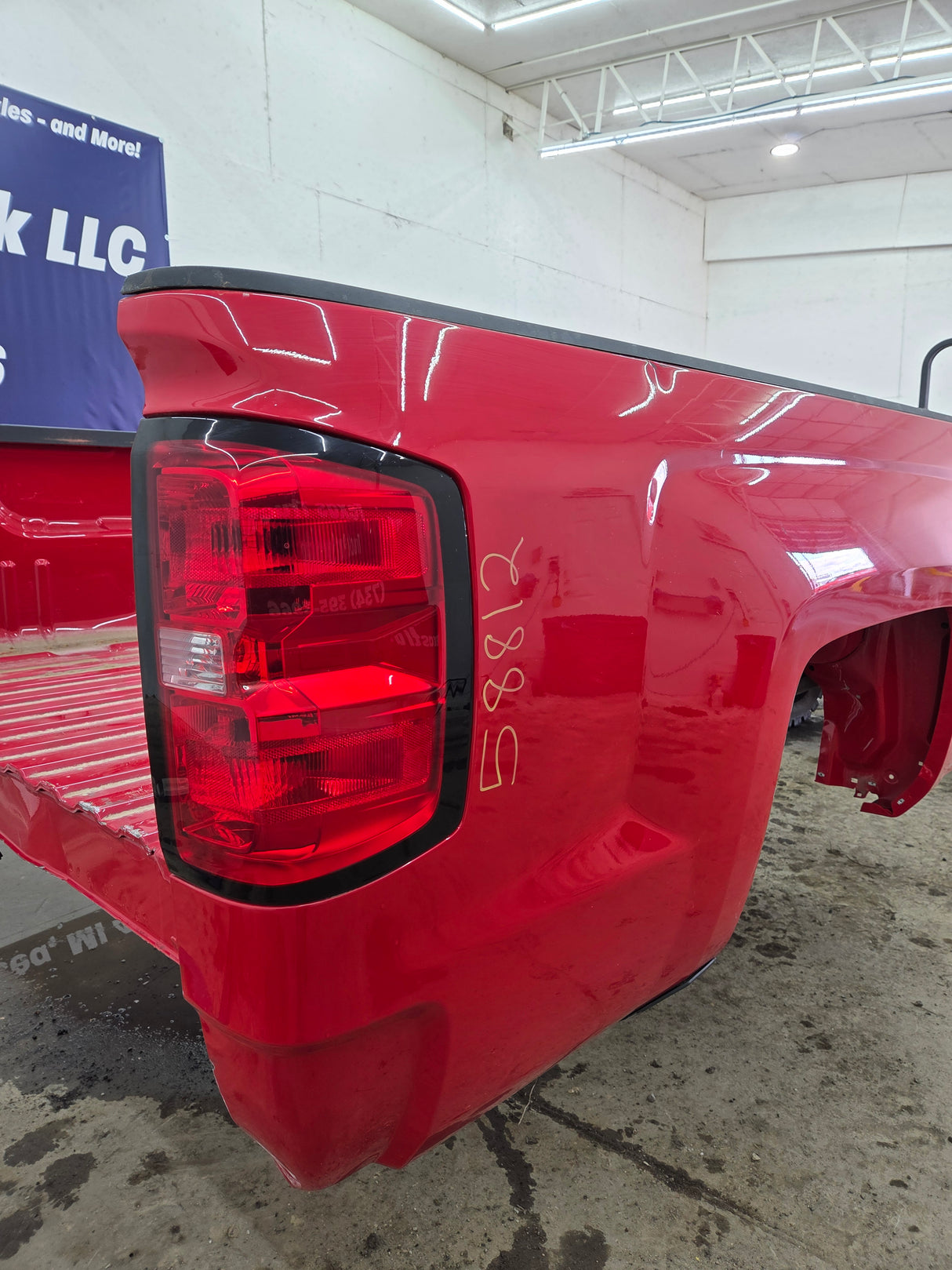 2014-2019 Chevrolet Silverado 1500 2500HD 3500HD 8' Long Truck Bed