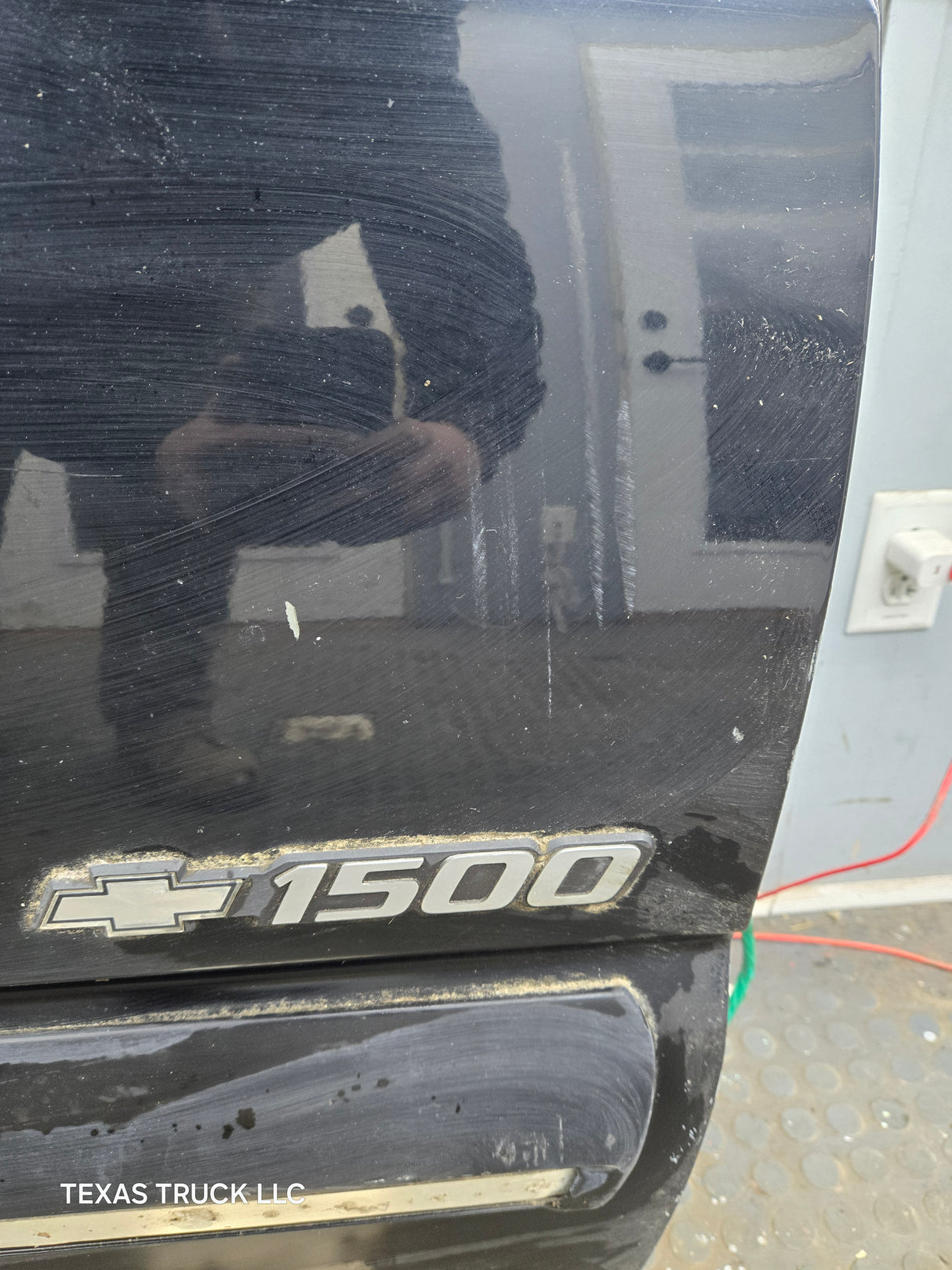 1999-2006 Chevrolet Silverado / GMC Sierra 1500 2500 3500 HD Front Passenger Side Door RH