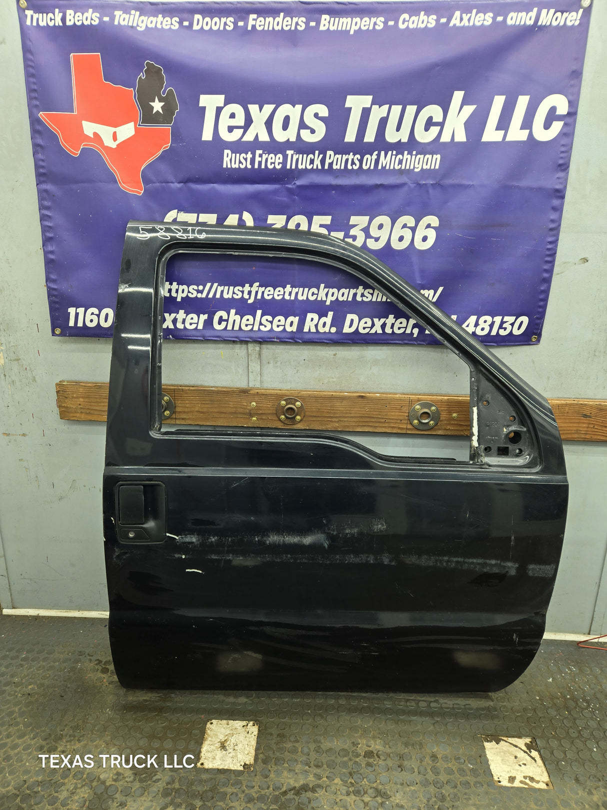 1999-2011 Ford Super Duty / Excursion Front Passenger RH Door F250 F350 F450 F550
