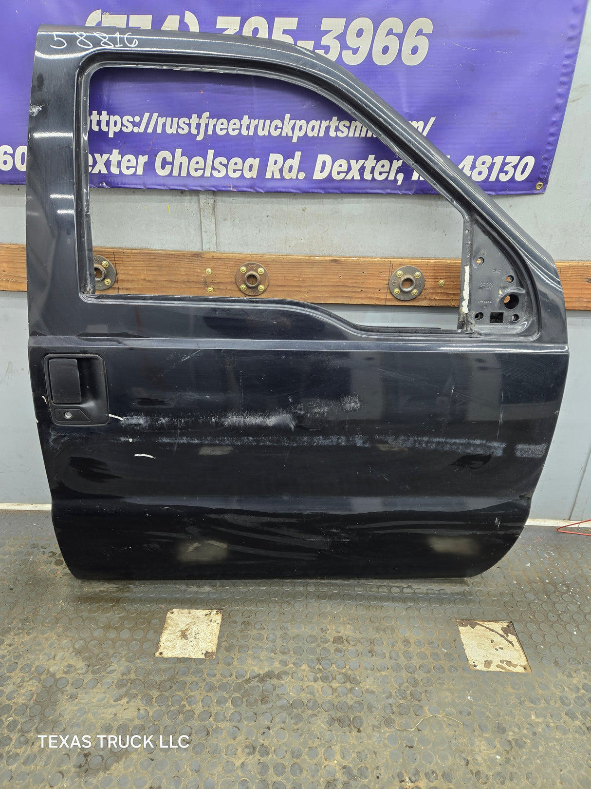 1999-2011 Ford Super Duty / Excursion Front Passenger RH Door F250 F350 F450 F550