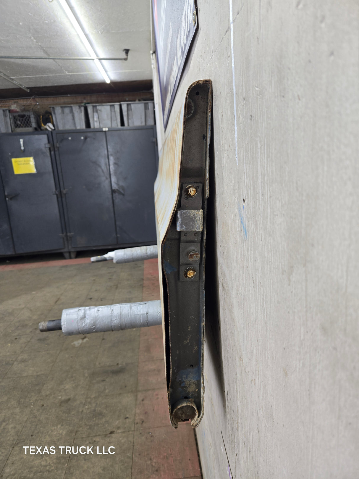 1973-1987 Chevrolet / GMC Square Body Tailgate C10 C15 C20 C25 C35 K10 K15 K20 K25 K35