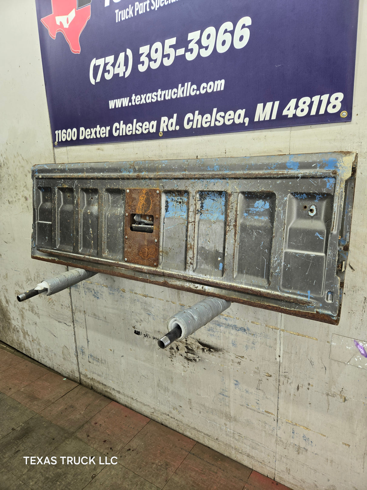 1973-1987 Chevrolet / GMC Square Body Tailgate C10 C15 C20 C25 C35 K10 K15 K20 K25 K35