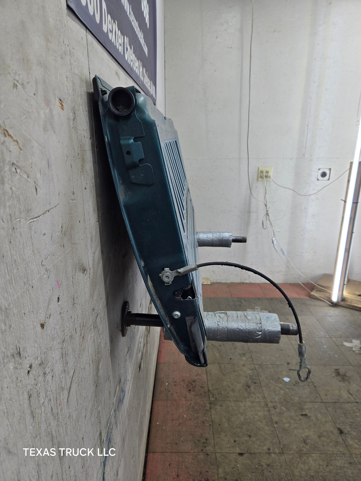 1997-2003 Ford F150 Step Side / Flare Side Tailgate