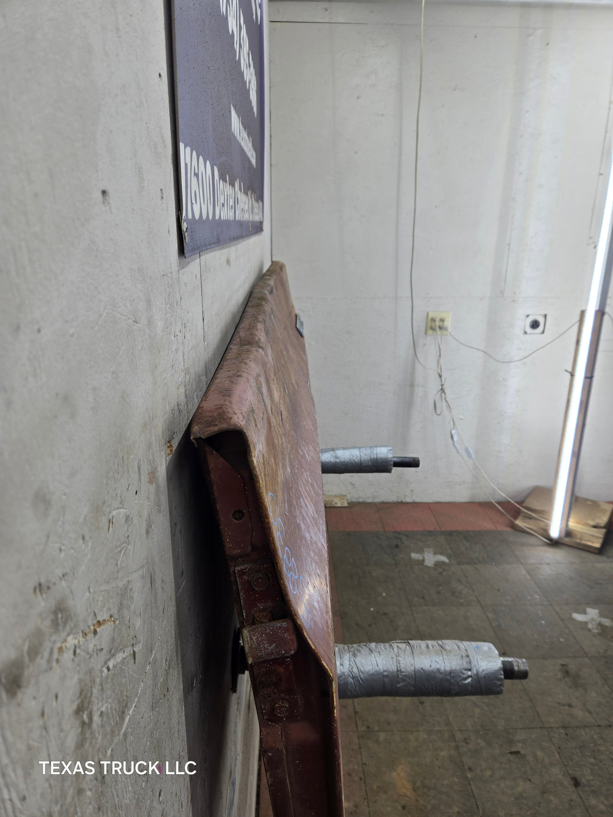 1973-1987 Chevrolet / GMC Square Body Tailgate C10 C15 C20 C25 C35 K10 K15 K20 K25 K35