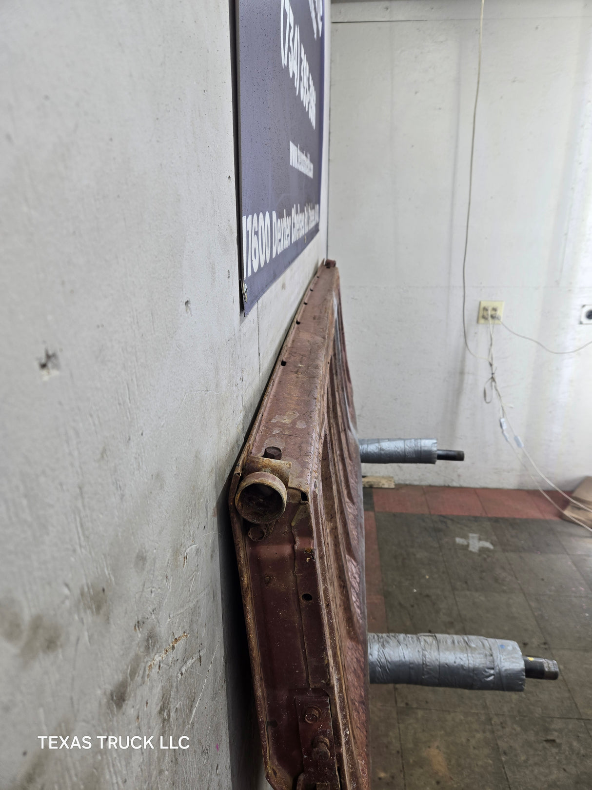 1973-1987 Chevrolet / GMC Square Body Tailgate C10 C15 C20 C25 C35 K10 K15 K20 K25 K35