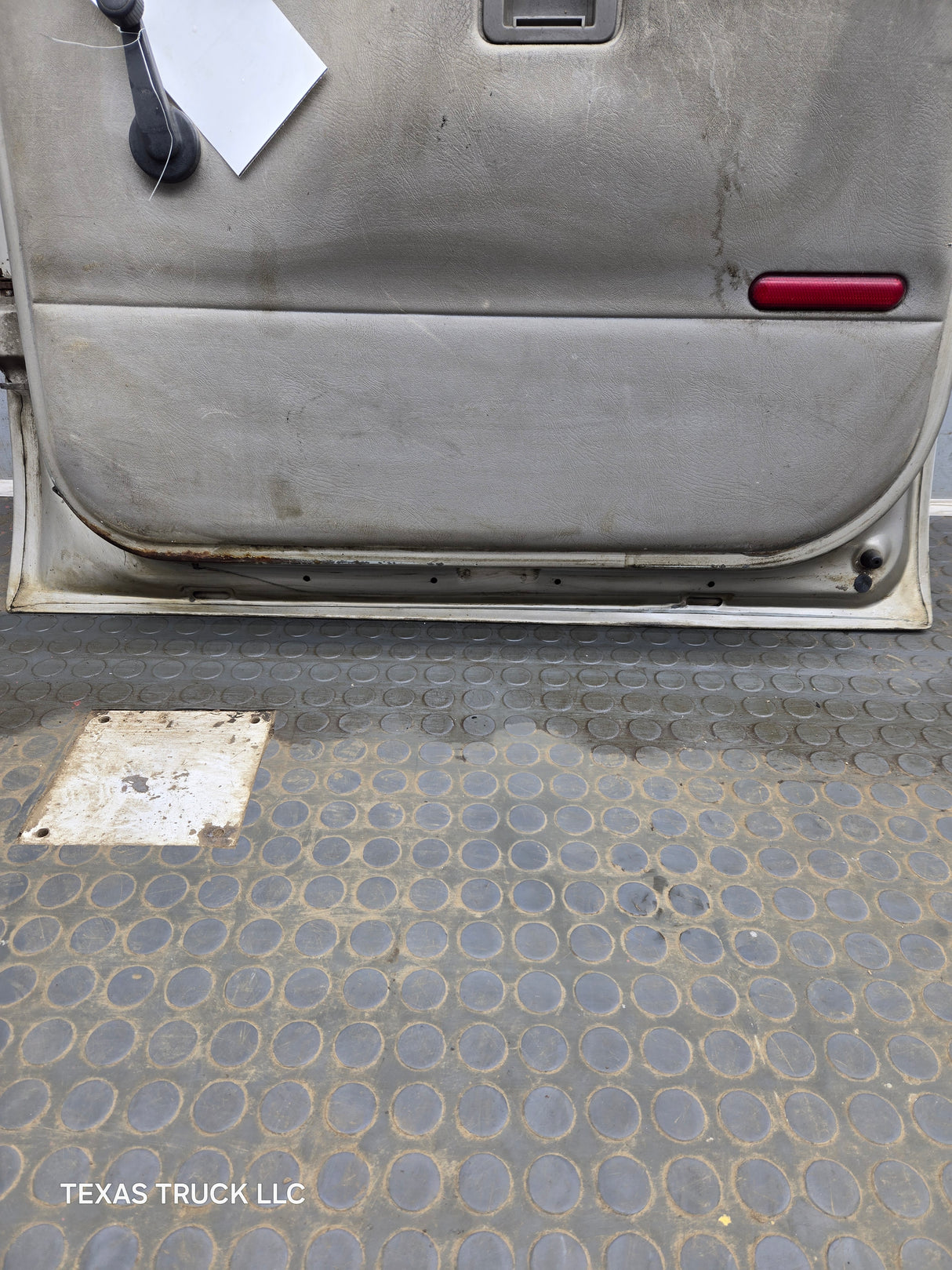 1992-2000 Chevrolet Silverado Suburban GMC Sierra K/C Series Crew Cab RH Rear Passenger Side Door