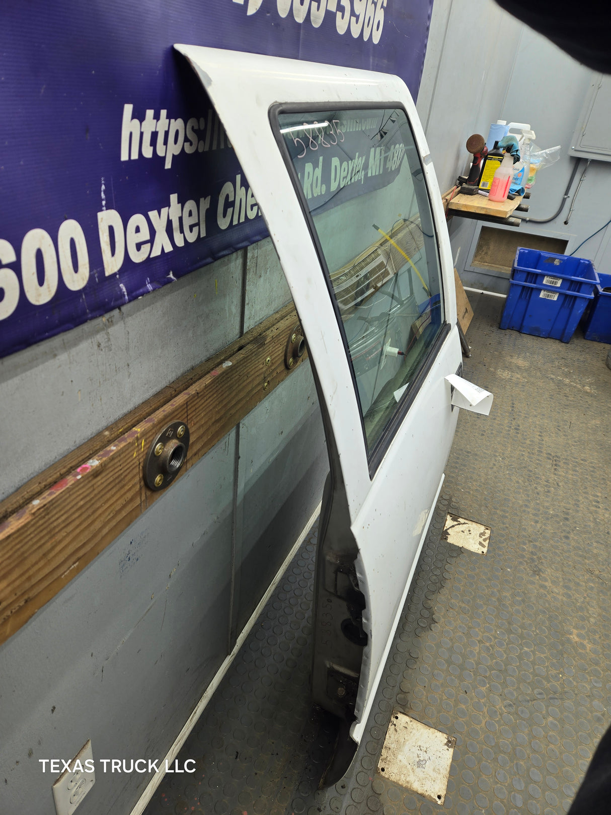 1992-2000 Chevrolet Silverado Suburban GMC Sierra K1500 K2500 K3500 Crew Cab LH Rear Driver Side Door