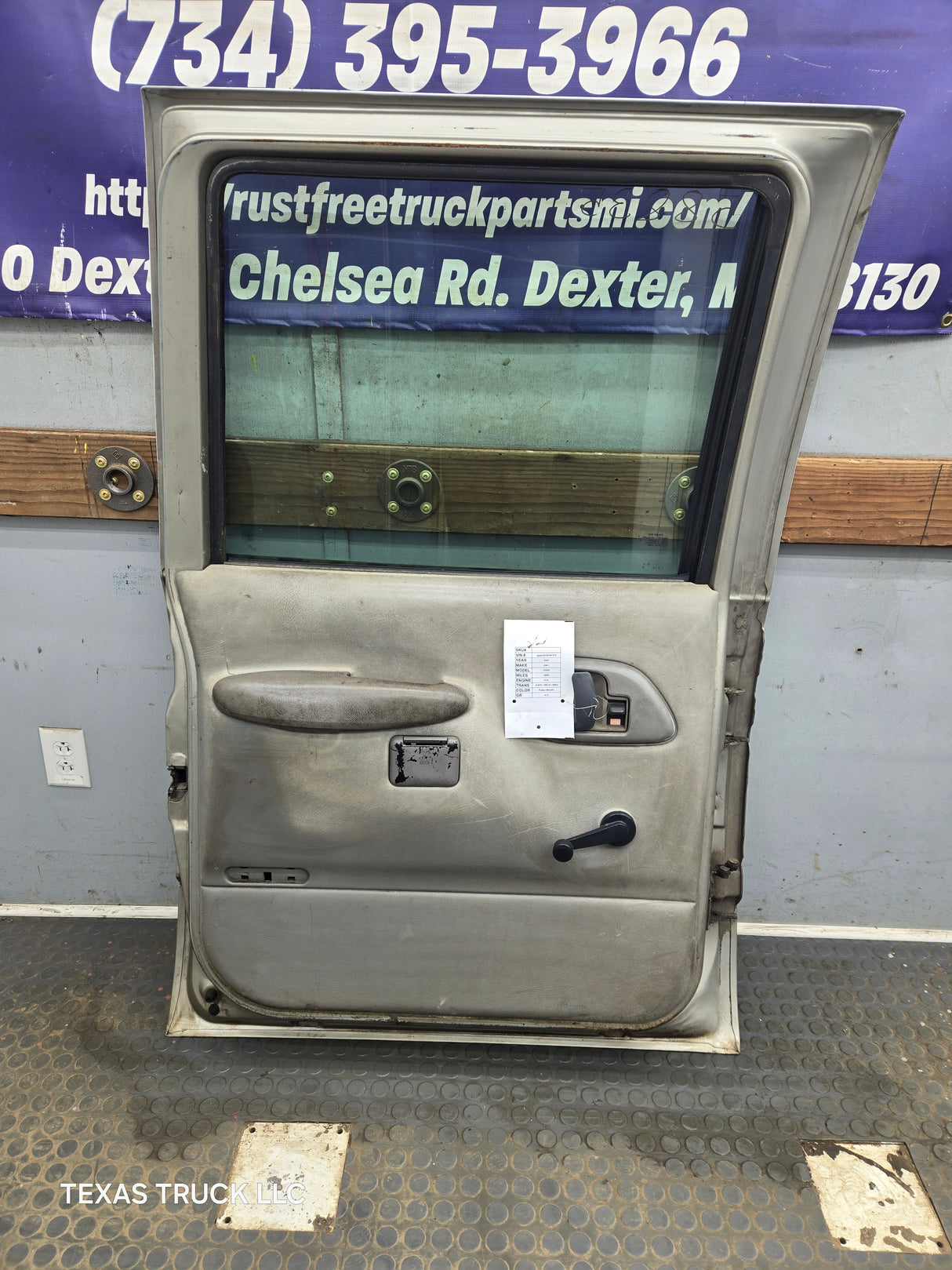 1992-2000 Chevrolet Silverado Suburban GMC Sierra K1500 K2500 K3500 Crew Cab LH Rear Driver Side Door