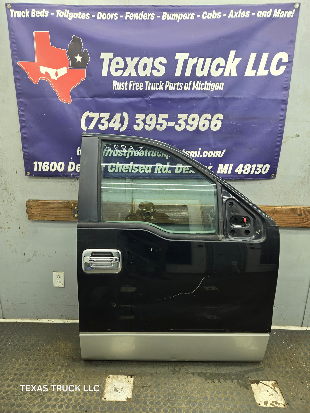 2004-2008 Ford F150 RH Passenger Front CREW Cab Door