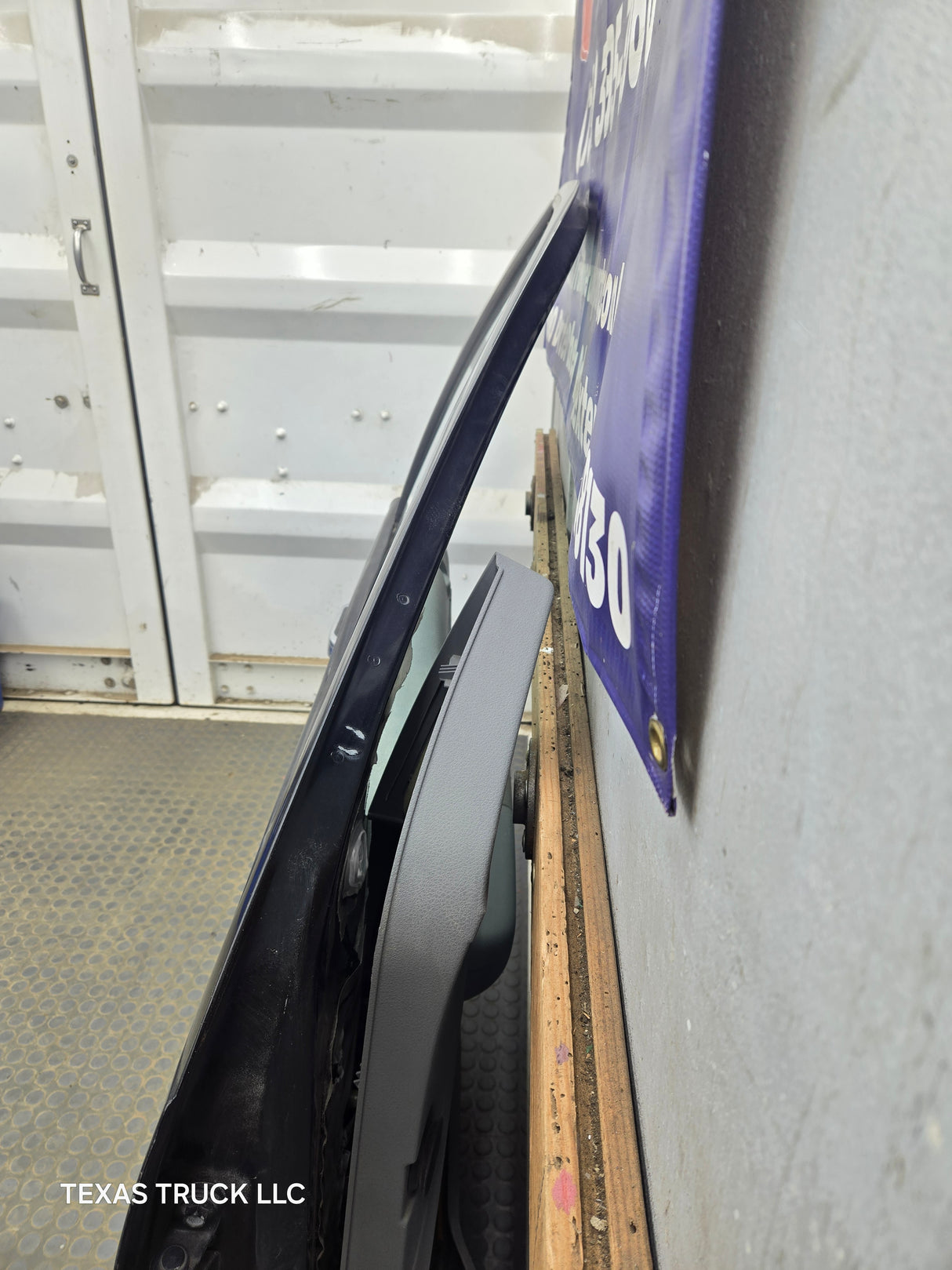 2004-2008 Ford F150 RH Passenger Front CREW Cab Door