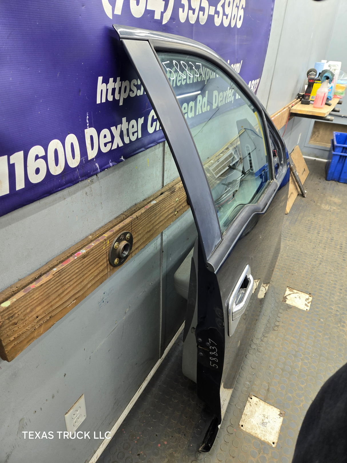 2004-2008 Ford F150 RH Passenger Front CREW Cab Door