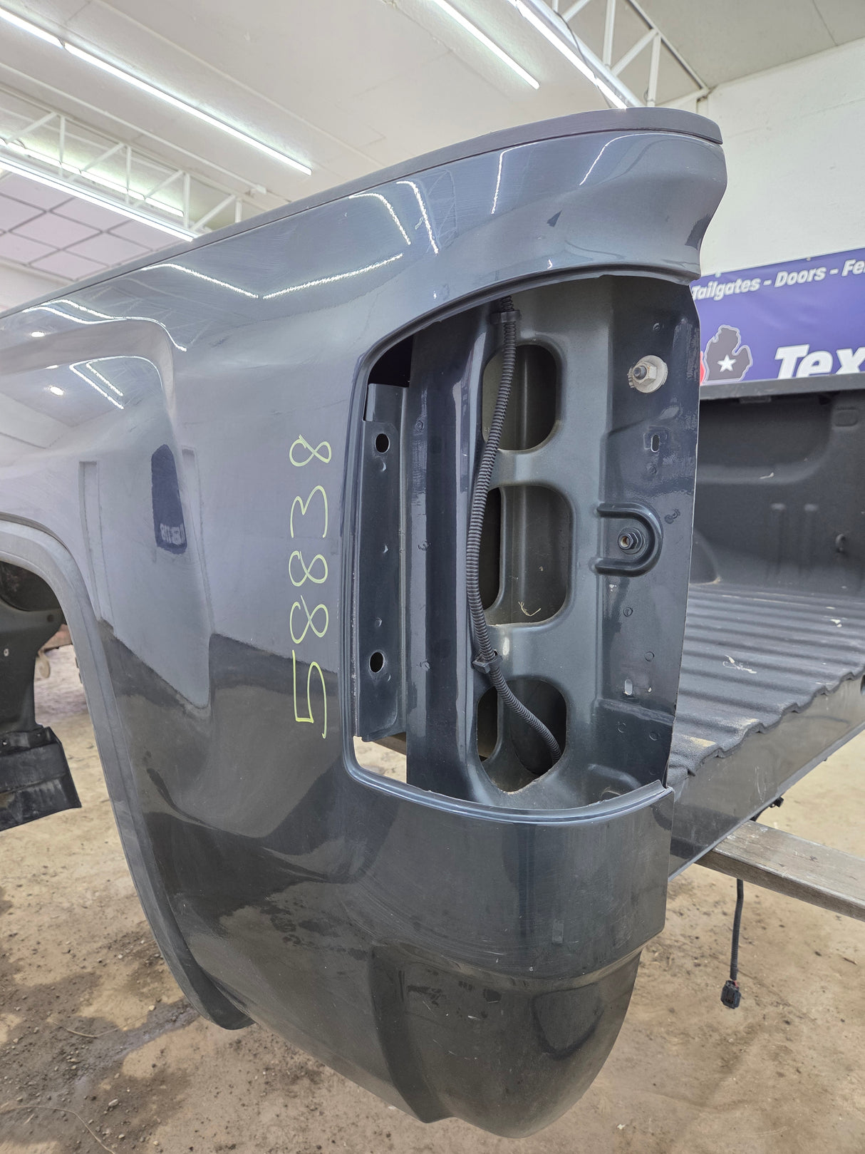 2014-2019 GMC Sierra 1500 5' 8" Short Bed