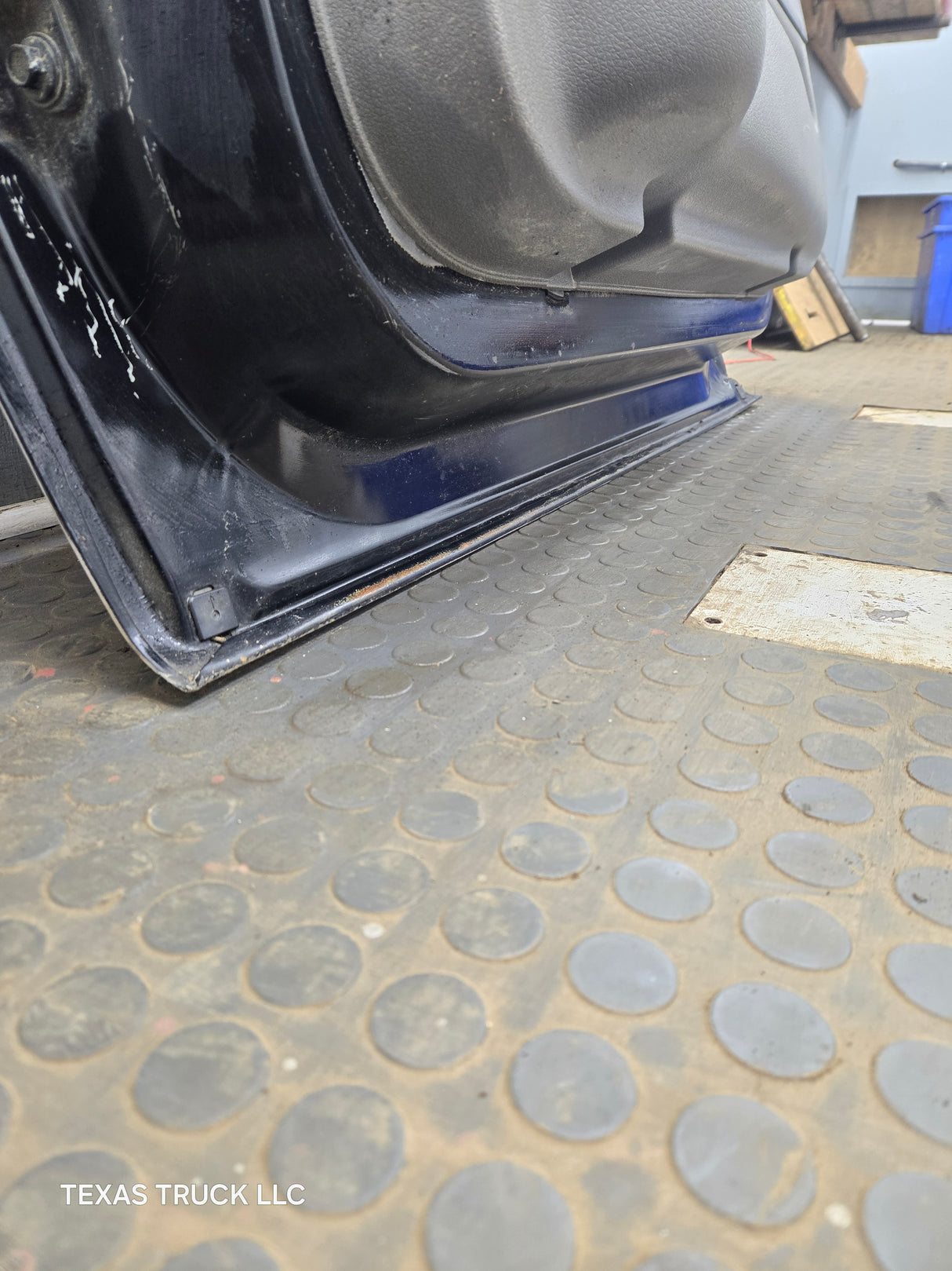 2004-2008 Ford F150 RH Passenger Front CREW Cab Door