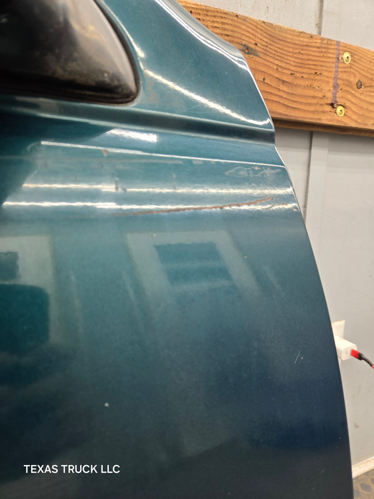 1988-2000 Chevrolet Silverado Suburban GMC Sierra RH Front Passenger Side Door