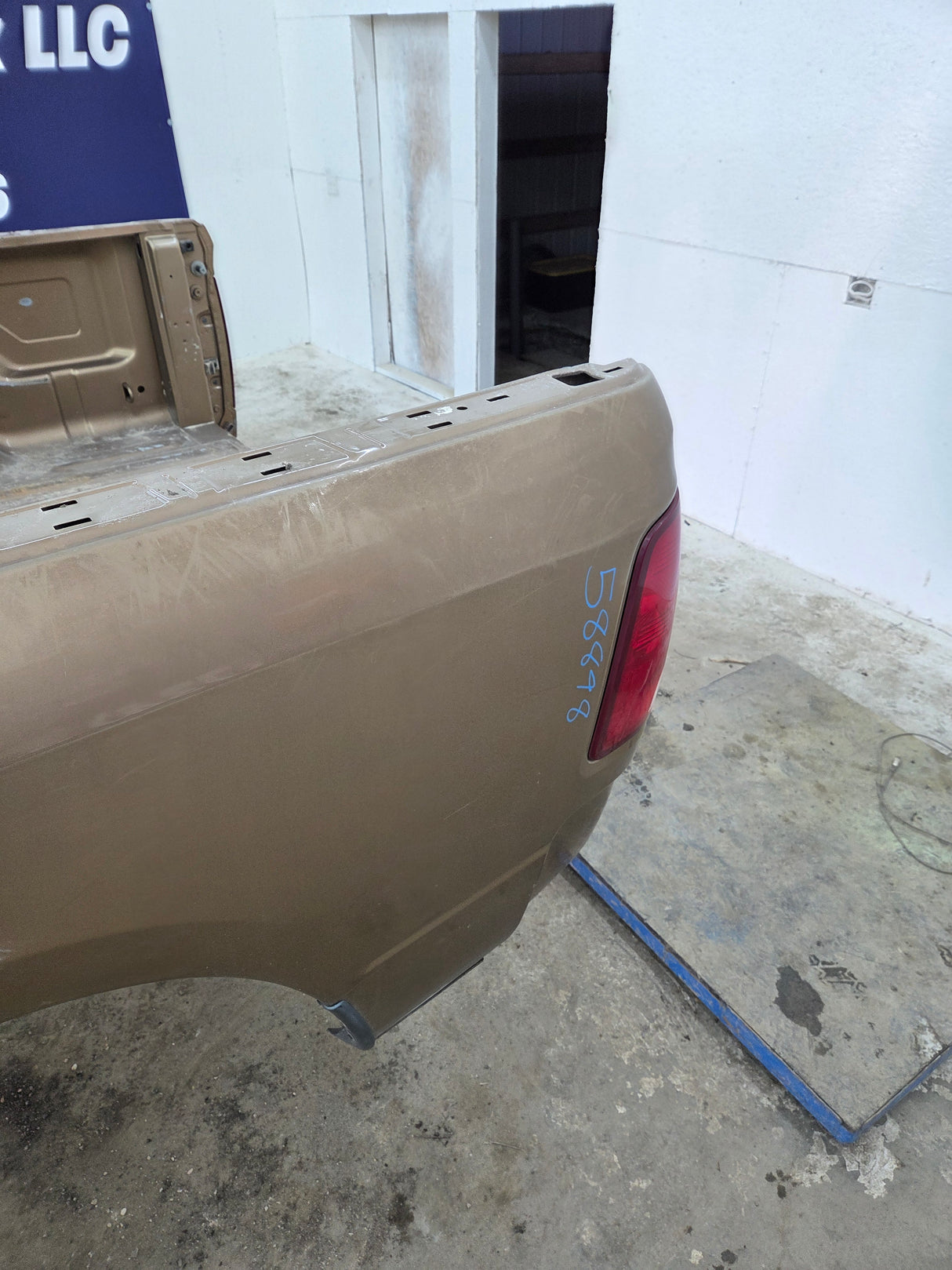 2009-2018 Dodge Ram 4th Gen 1500 2500 3500 6' 4" Short Truck Bed