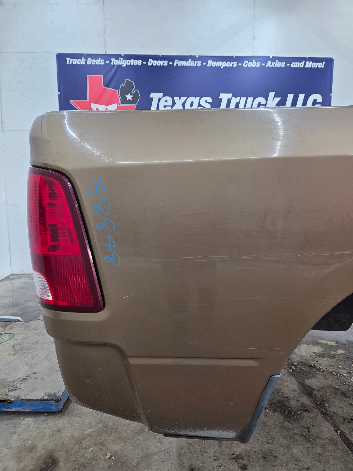 2009-2018 Dodge Ram 4th Gen 1500 2500 3500 6' 4" Short Truck Bed