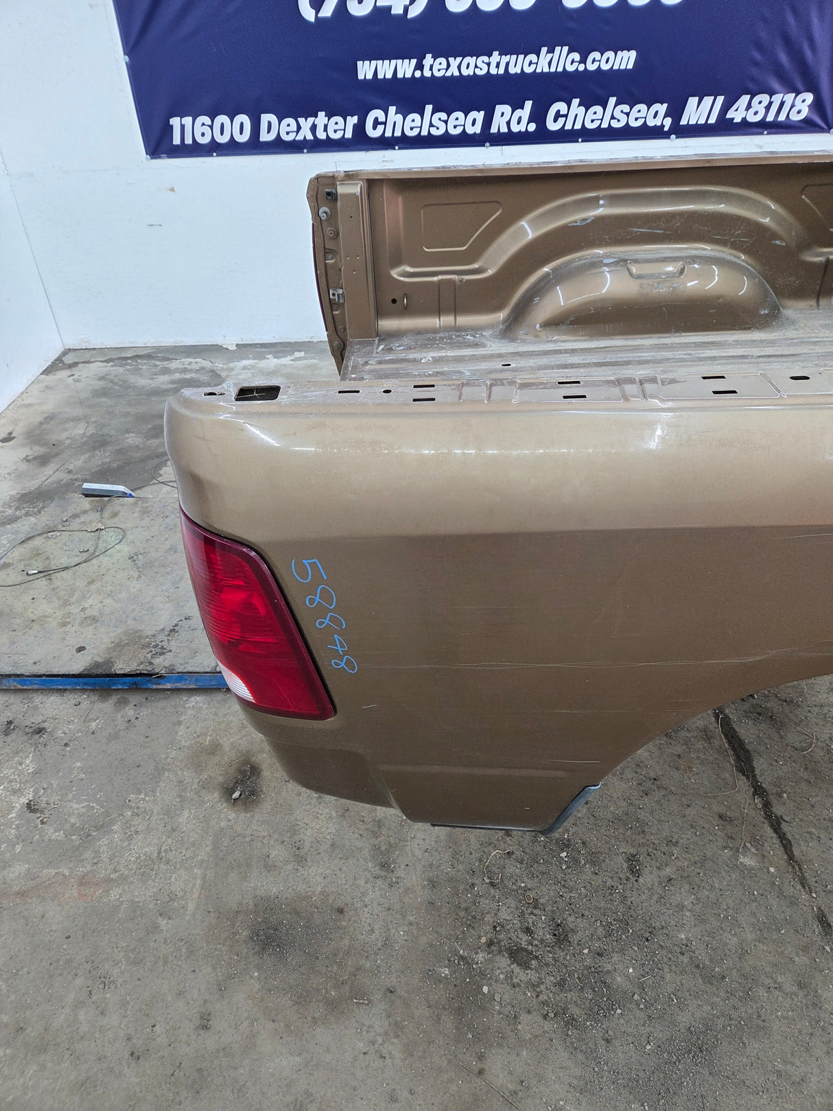 2009-2018 Dodge Ram 4th Gen 1500 2500 3500 6' 4" Short Truck Bed