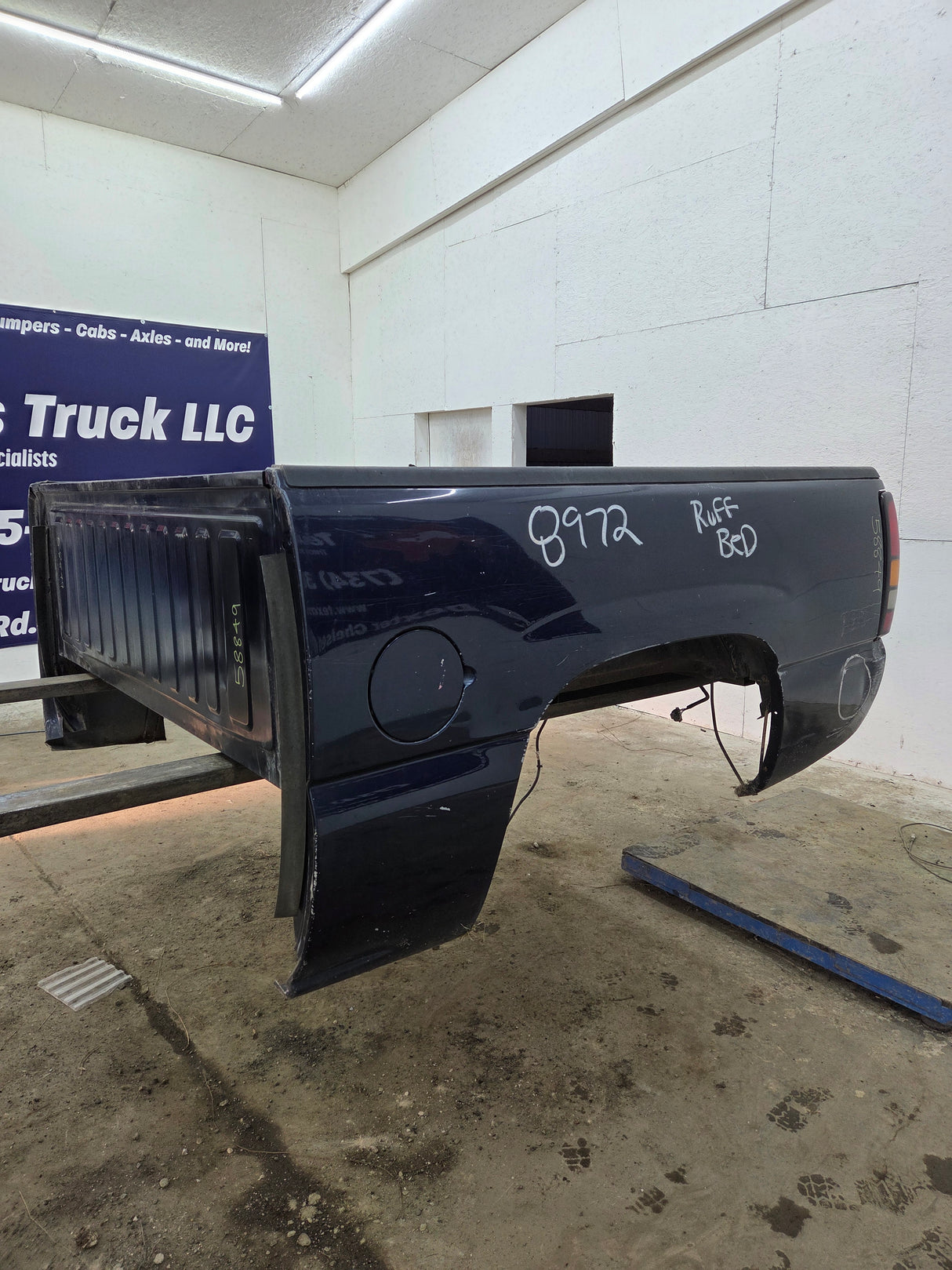 1999-2007 Chevrolet Silverado / GMC Sierra 1500 5' 8" Short Truck Bed