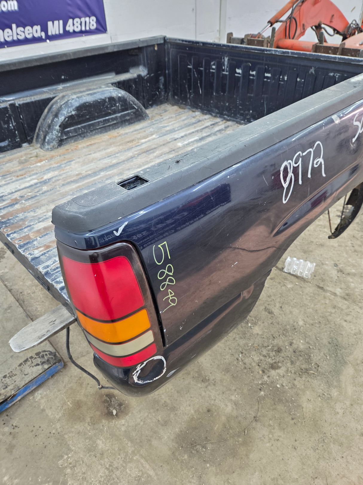 1999-2007 Chevrolet Silverado / GMC Sierra 1500 5' 8" Short Truck Bed