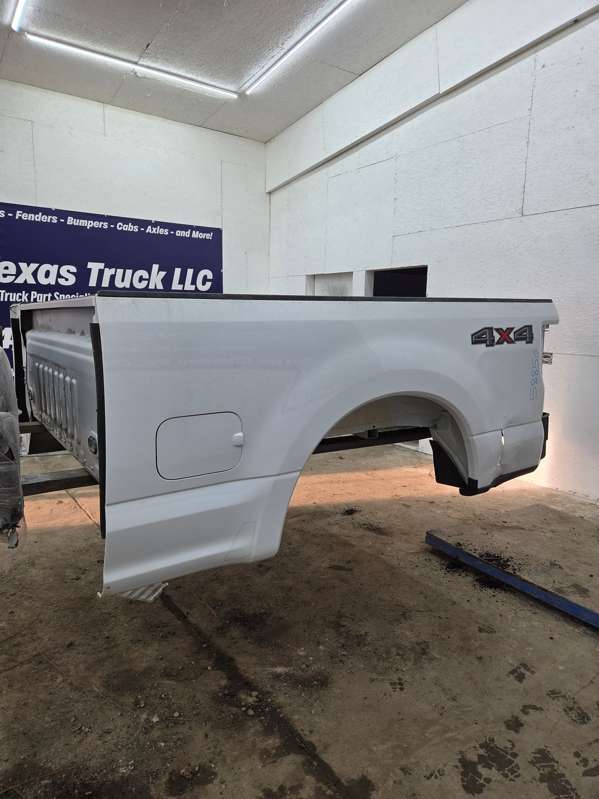 2017-2022 Ford F250 F350 Super Duty 6' 9" Short Truck Bed