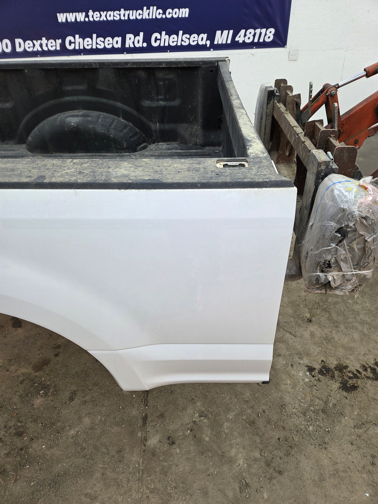 2017-2022 Ford F250 F350 Super Duty 6' 9" Short Truck Bed