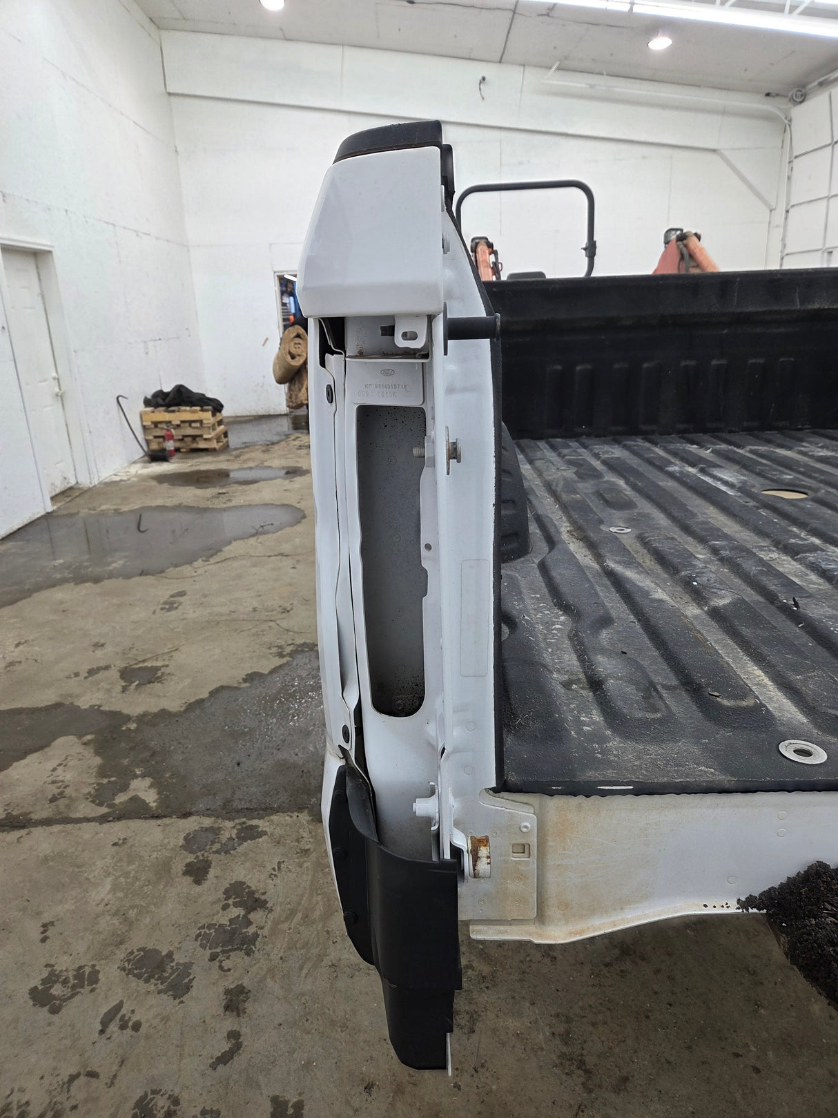 2017-2022 Ford F250 F350 Super Duty 6' 9" Short Truck Bed