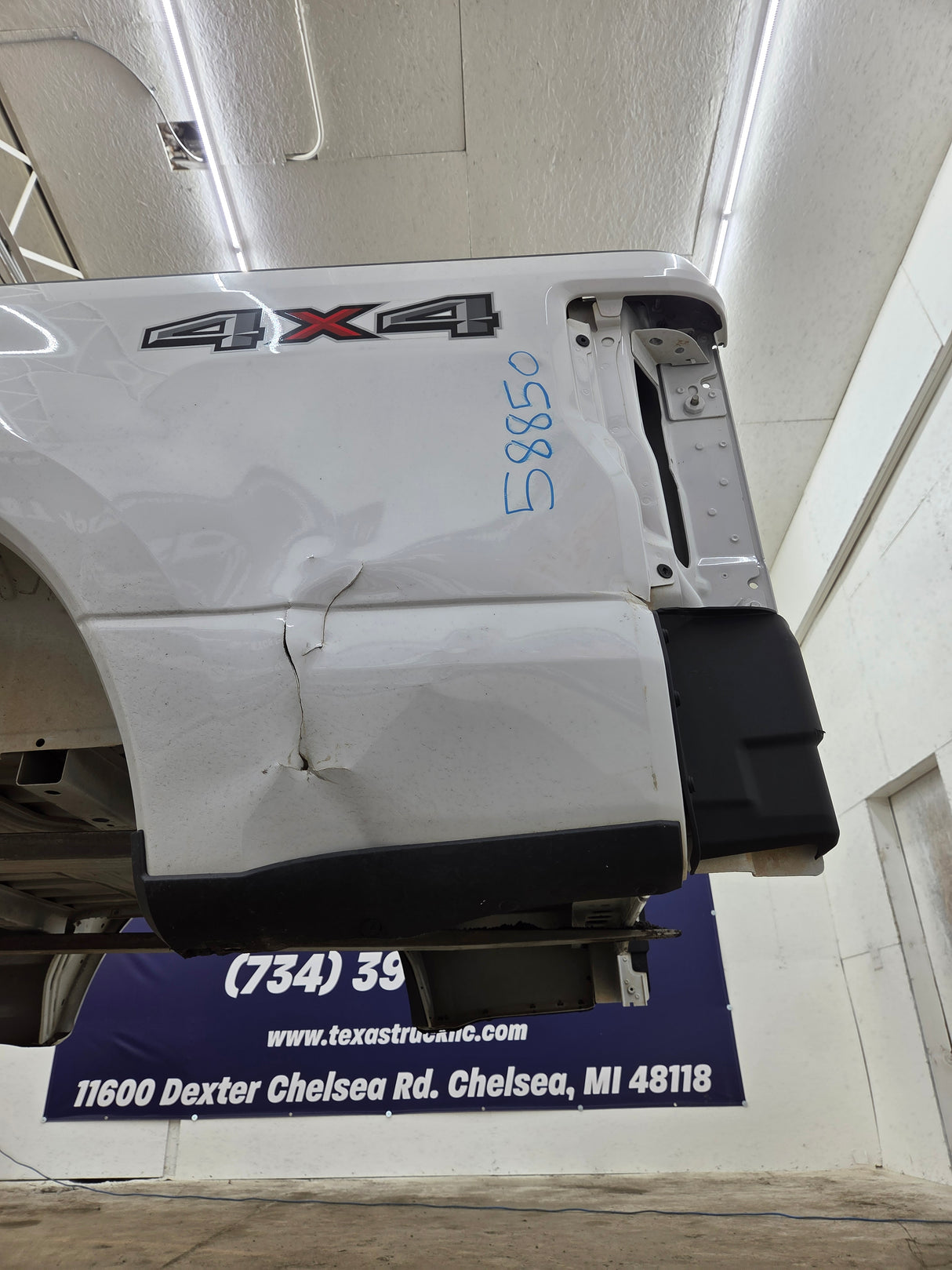 2017-2022 Ford F250 F350 Super Duty 6' 9" Short Truck Bed