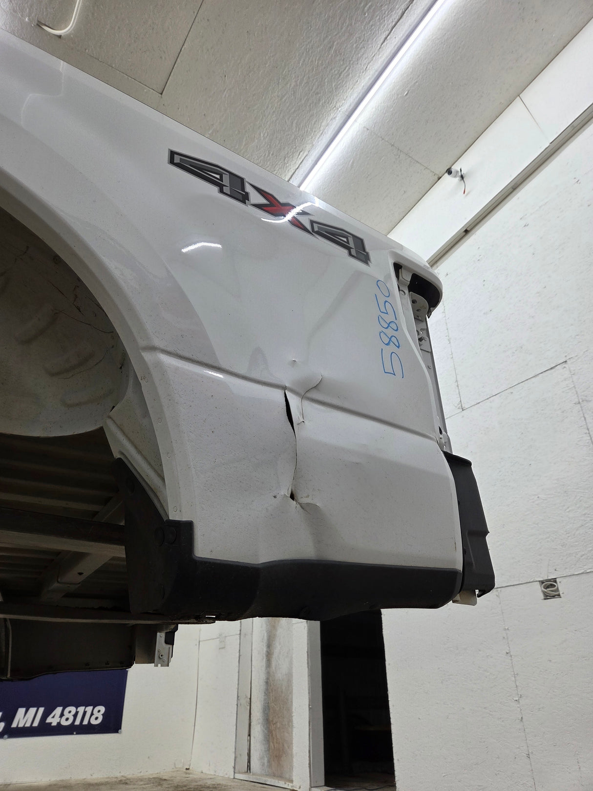 2017-2022 Ford F250 F350 Super Duty 6' 9" Short Truck Bed