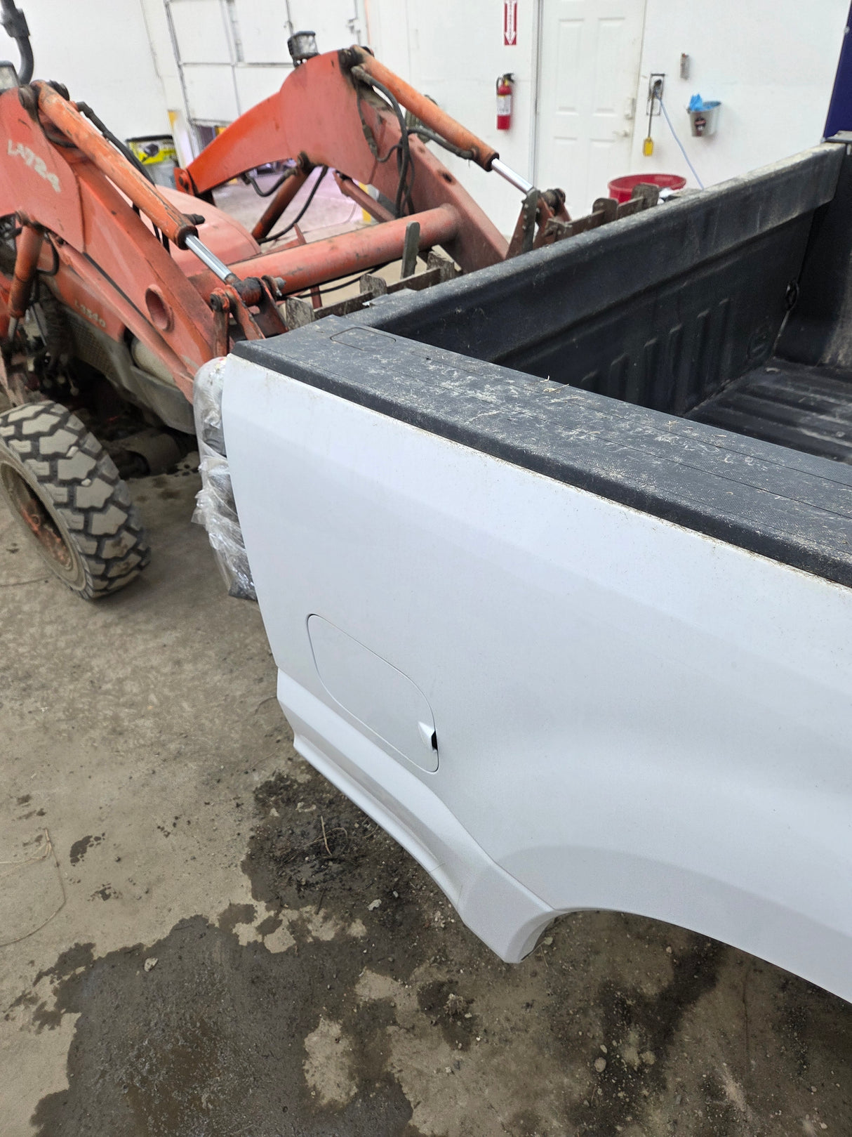 2017-2022 Ford F250 F350 Super Duty 6' 9" Short Truck Bed
