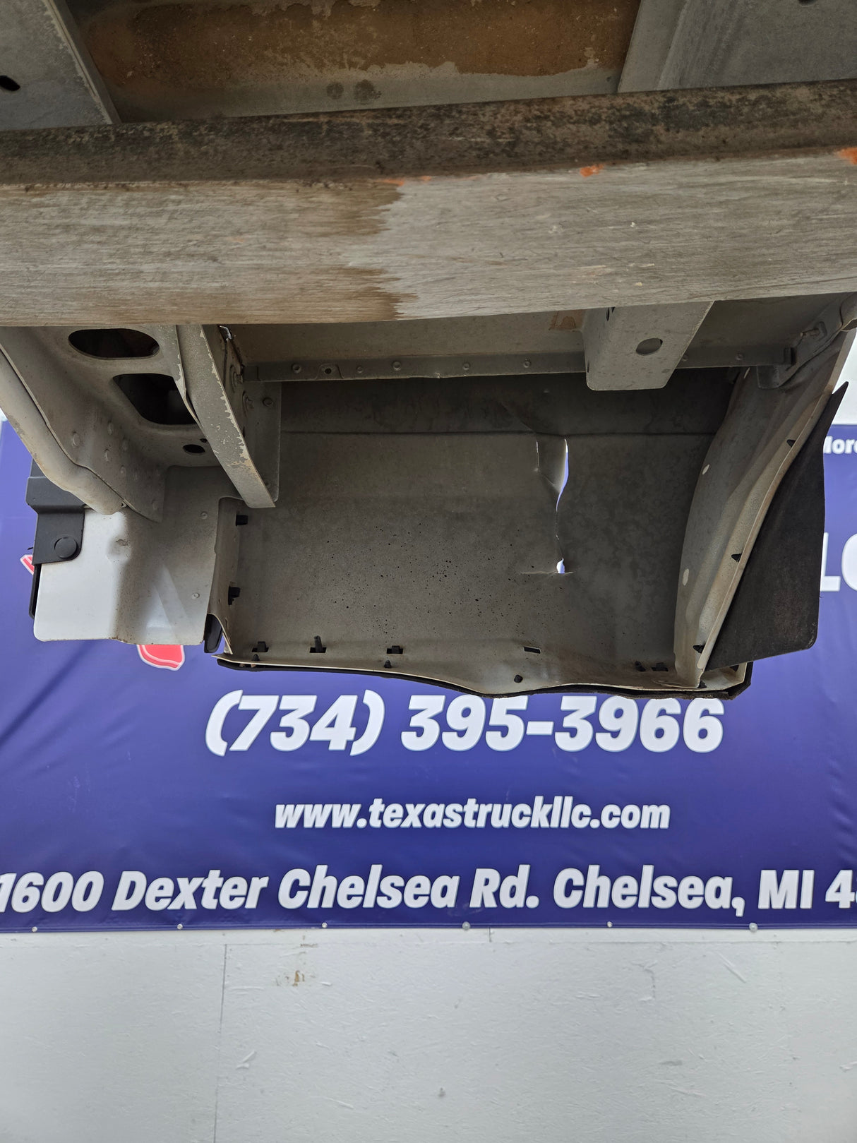 2017-2022 Ford F250 F350 Super Duty 6' 9" Short Truck Bed