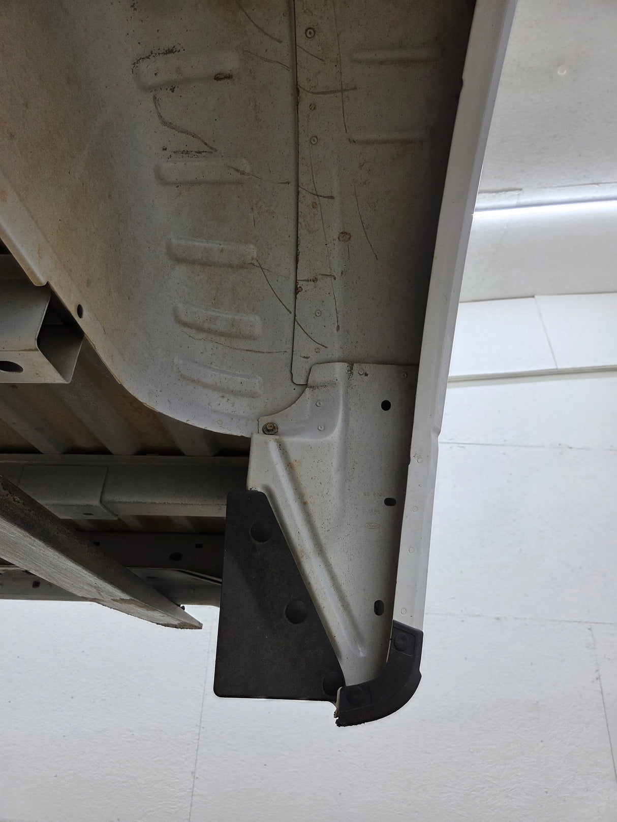 2017-2022 Ford F250 F350 Super Duty 6' 9" Short Truck Bed