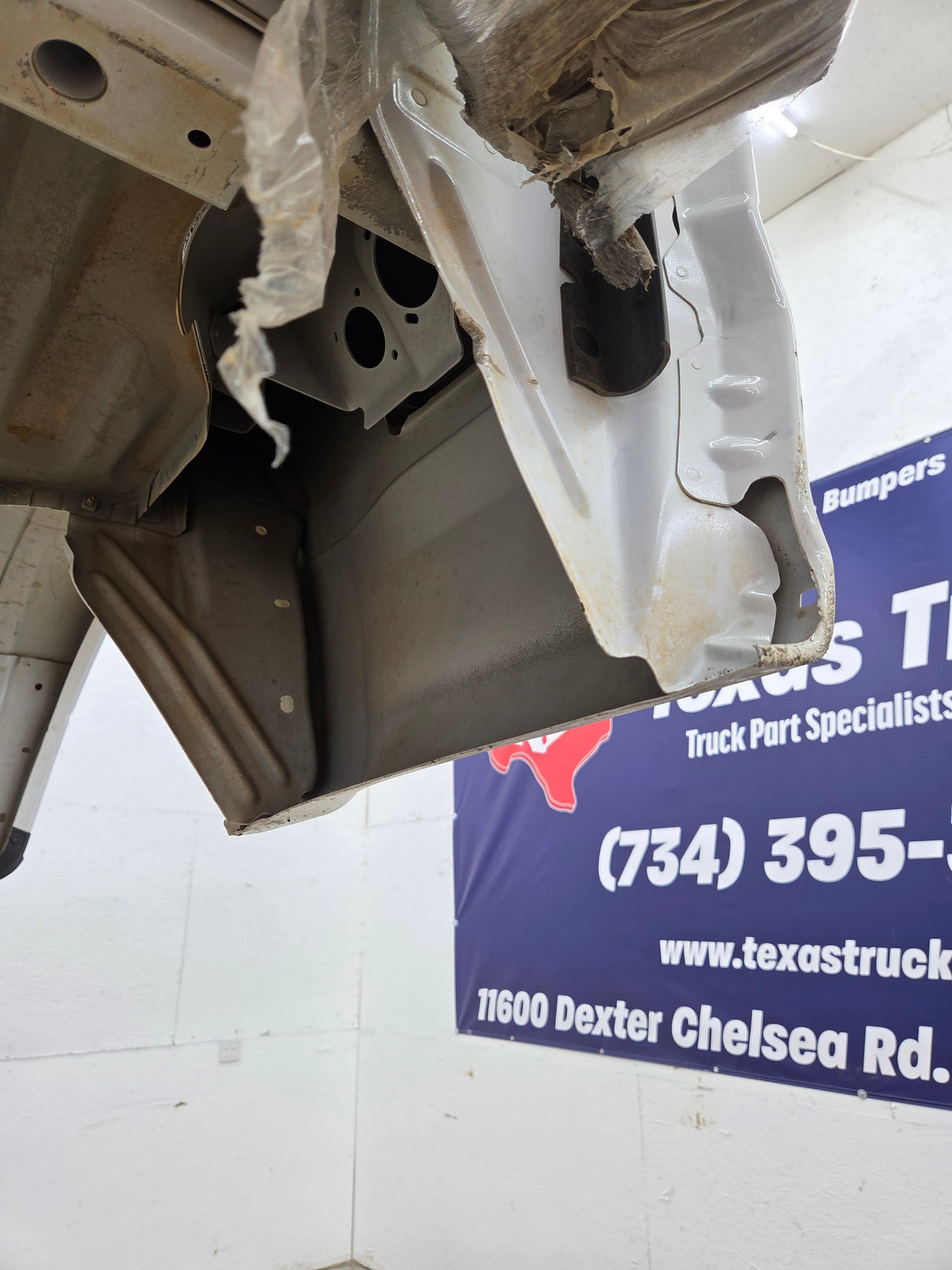 2017-2022 Ford F250 F350 Super Duty 6' 9" Short Truck Bed