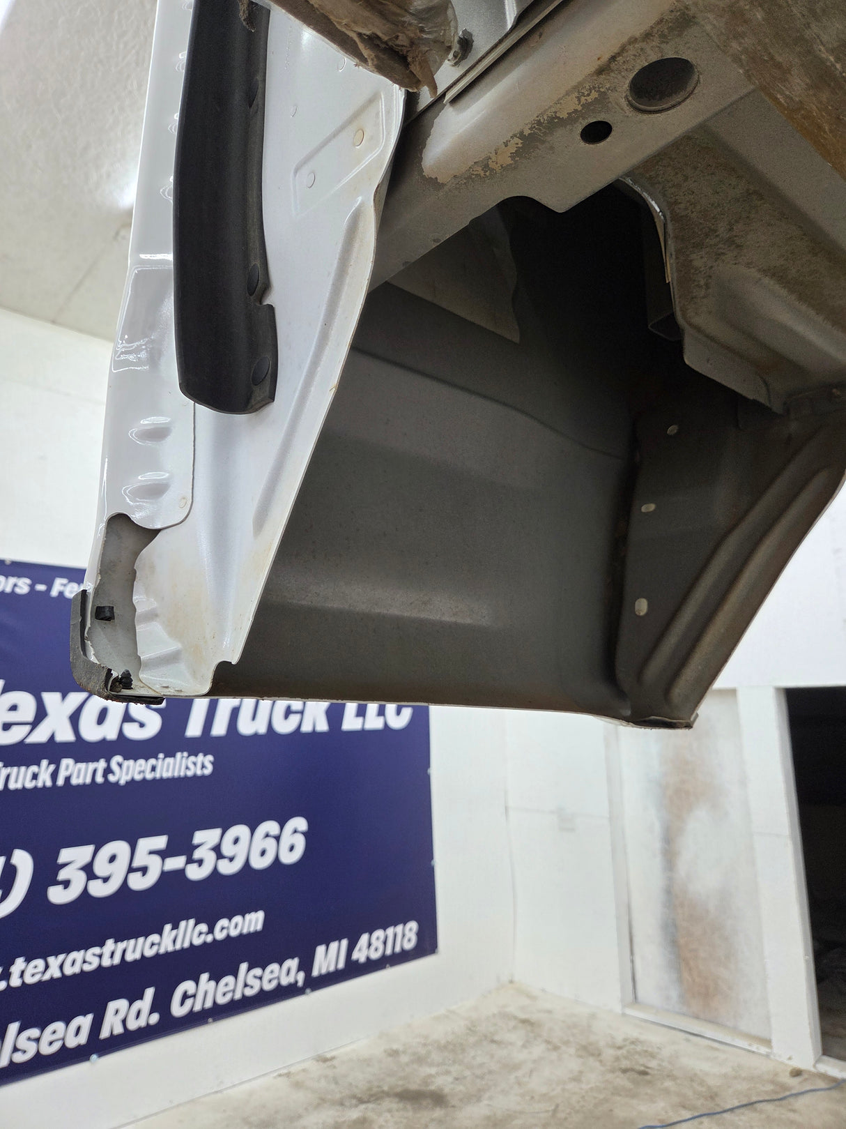 2017-2022 Ford F250 F350 Super Duty 6' 9" Short Truck Bed