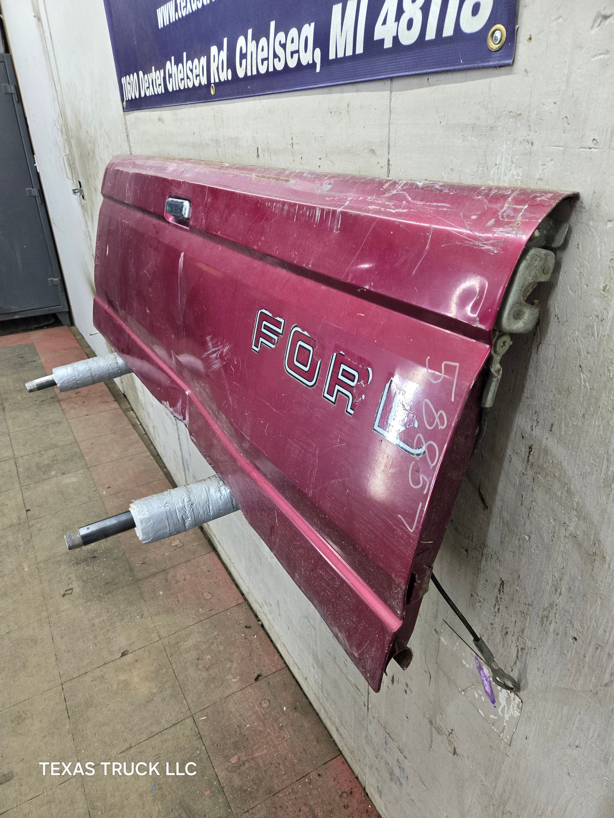 1980-1997 Bullnose / Bricknose / OBS Ford F100 F150 F250 F350 Tailgate