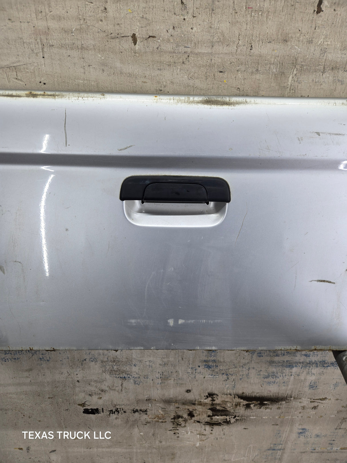 1995-2004 Toyota Tacoma Tailgate - Silver