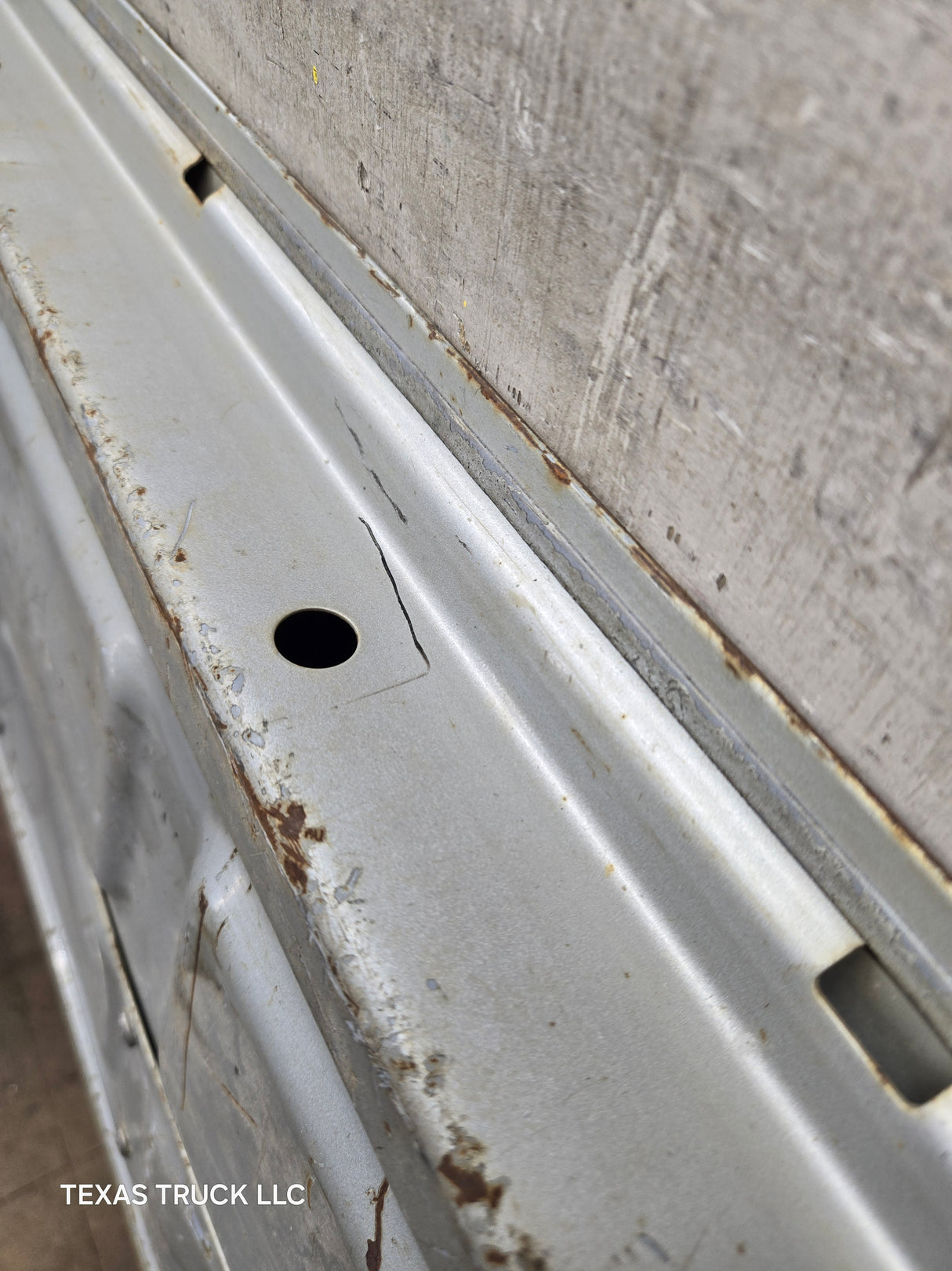 1995-2004 Toyota Tacoma Tailgate - Silver